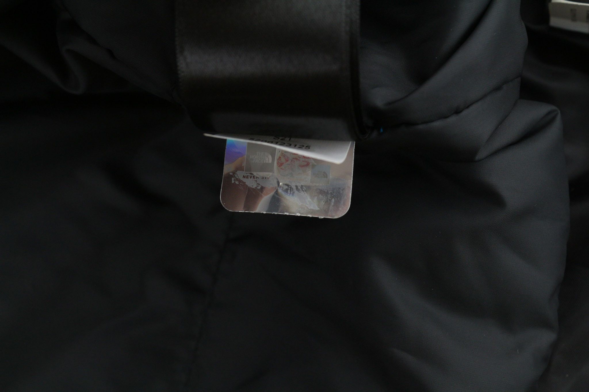 The North Face XL Black Hooded Removable Lining Dryvent 81672 Size US XL / EU 56 / 4 - 12 Thumbnail