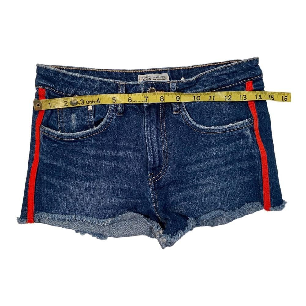 Zara Zara l Cutoff Denim Shorts W/ Red Stripe Size 4 Size 27" / US 4 / IT 40 - 4 Thumbnail