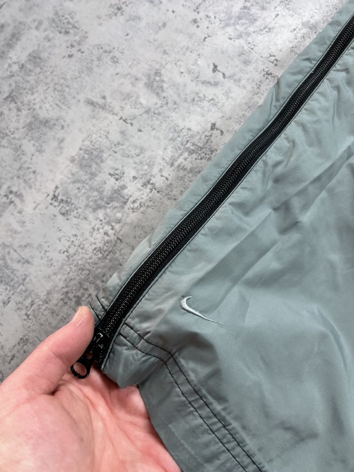 Nike 90s Nike Spellout Vintage Parachute Nylon Baggy Retro Pants Size US 32 / EU 48 - 8 Thumbnail