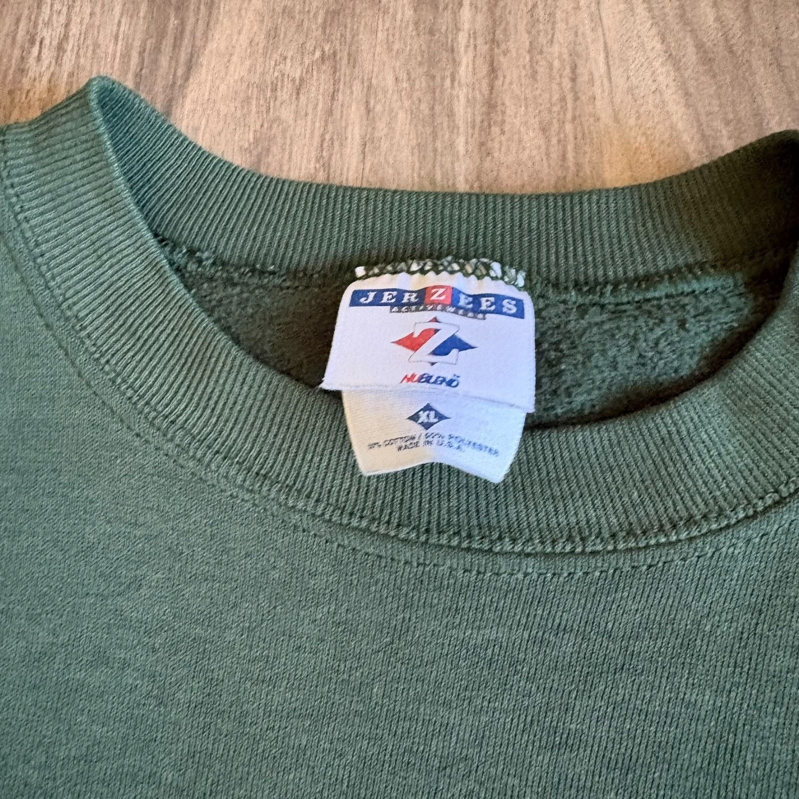 Vintage Vintage Sun Faded Gradient Sweatshirt Mens Size L Size US L / EU 52-54 / 3 - 5 Thumbnail