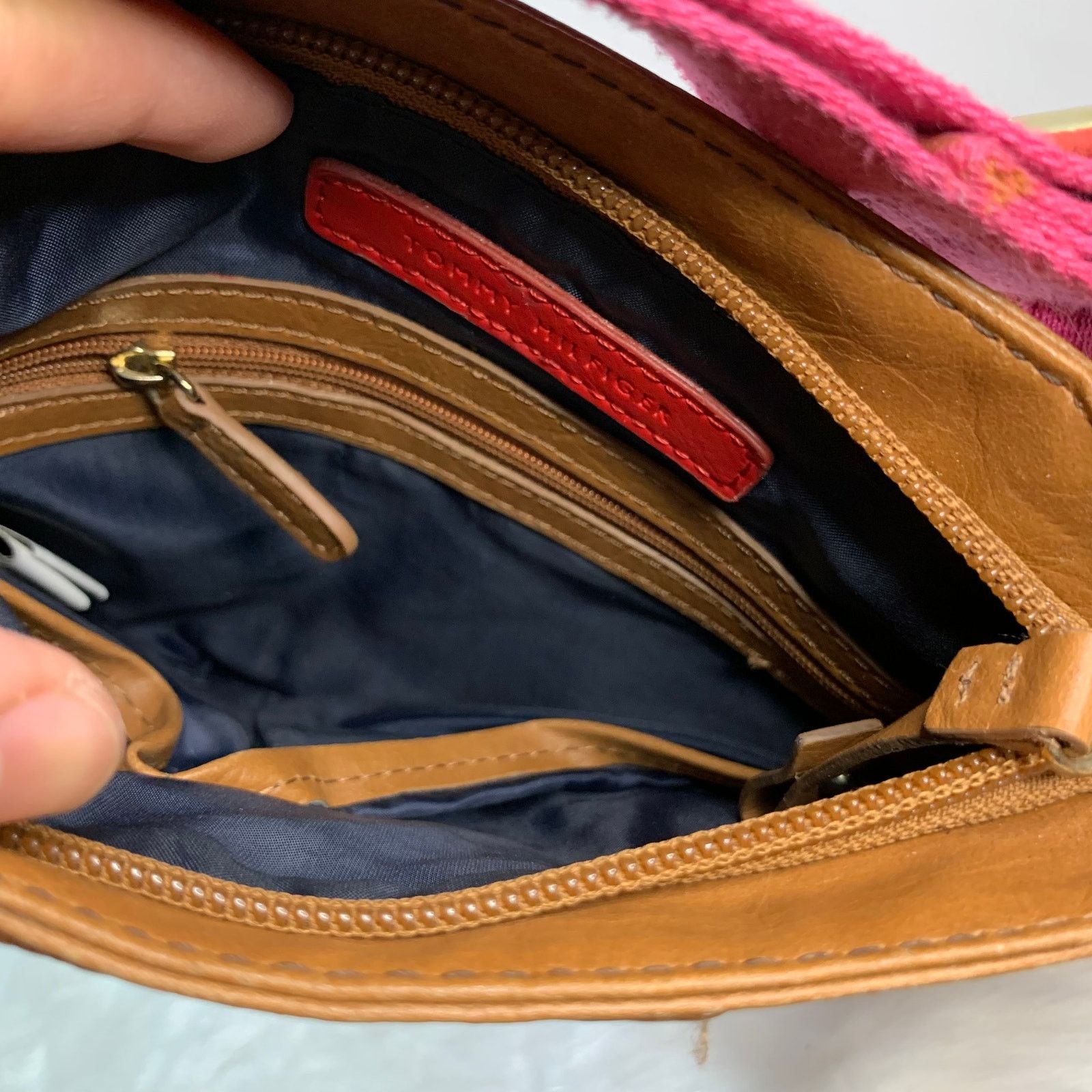 Tommy Hilfiger Tommy Hilfiger Pink Women's Crossbody Purse Size ONE SIZE - 4 Thumbnail