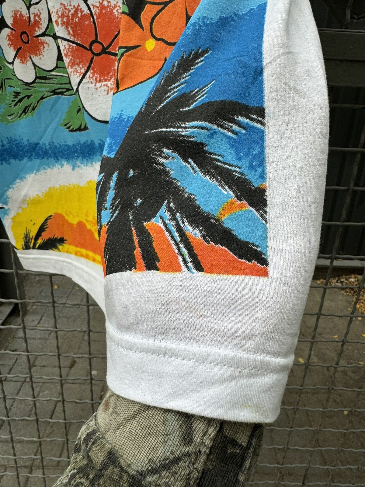 Vintage Vintage 90s John Smith Beer T Shirt Over Print Size US XL / EU 56 / 4 - 21 Thumbnail