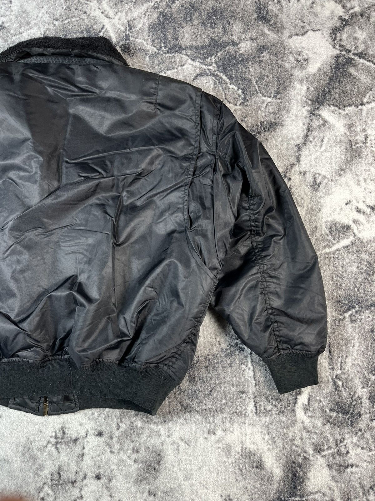 Vintage Vintage Black MA-1 Bomber Jacket Size US XL / EU 56 / 4 - 11 Thumbnail