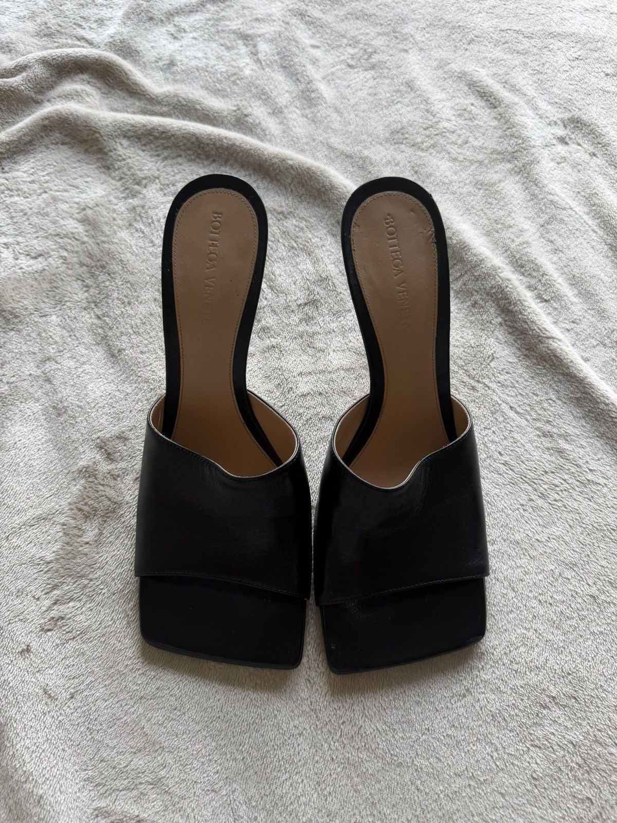 Bottega Veneta Bottega Veneta Black Leather Mule Heels Size US 7.5 / IT 37.5 - 1 Thumbnail