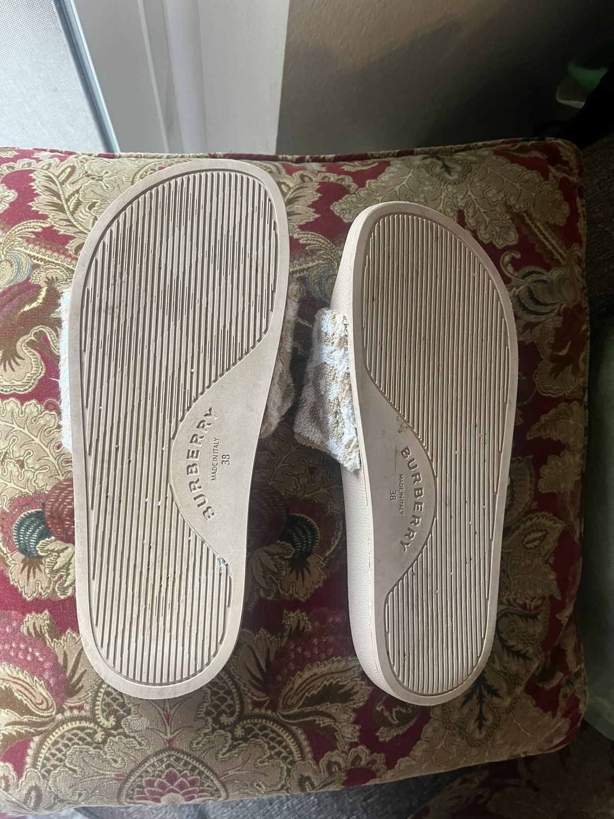 Burberry × Designer Burberry Furley Womens TB Beige/White Slides Sandals Size US 7.5 / IT 37.5 - 3 Thumbnail