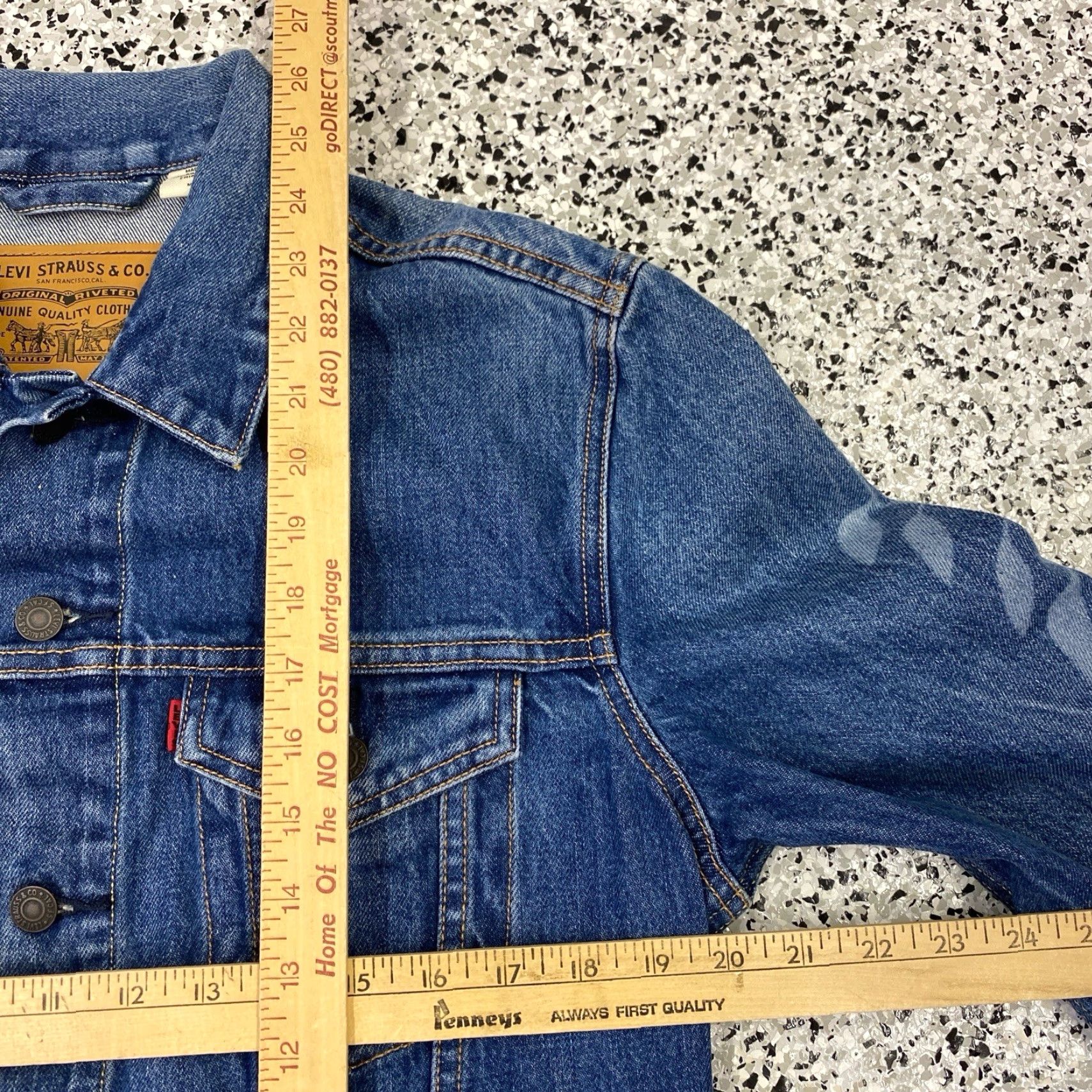 Levi's VINTAGE Levi's Trucker Denim Jacket Men M Blue Jeans Coat Stock Sample Tag Stencil Metal Collared Good Condition Size US M / EU 48-50 / 2 - 3 Thumbnail