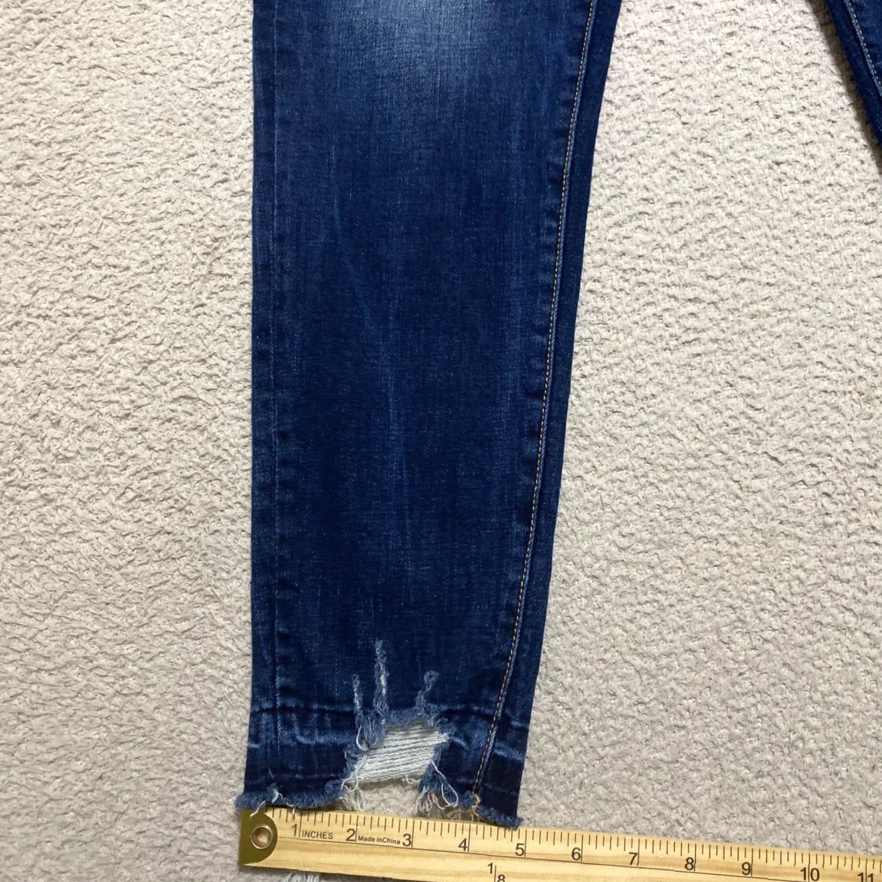 Buckle Black Buckle Black Jeans Buckle Black 29 Blue Denim Dark Wash Skinny Mid Rise 26 Inseam 5-Pocket Denim Denim Stretch Logo Regular Womens Size 29" - 5 Thumbnail