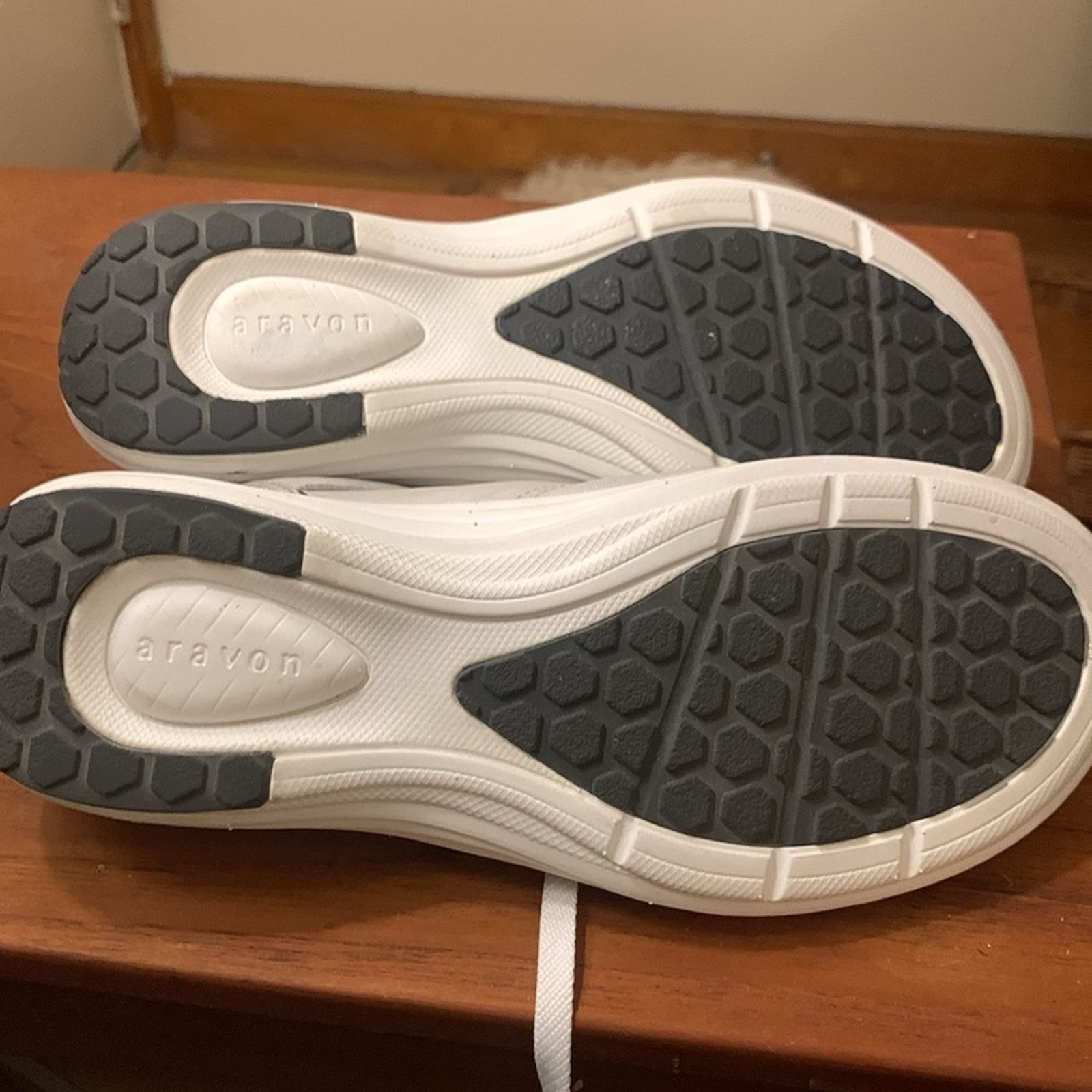 Vintage Aravon walking shoes hiking athletic trainer shoes Size US 8 / IT 38 - 11 Thumbnail