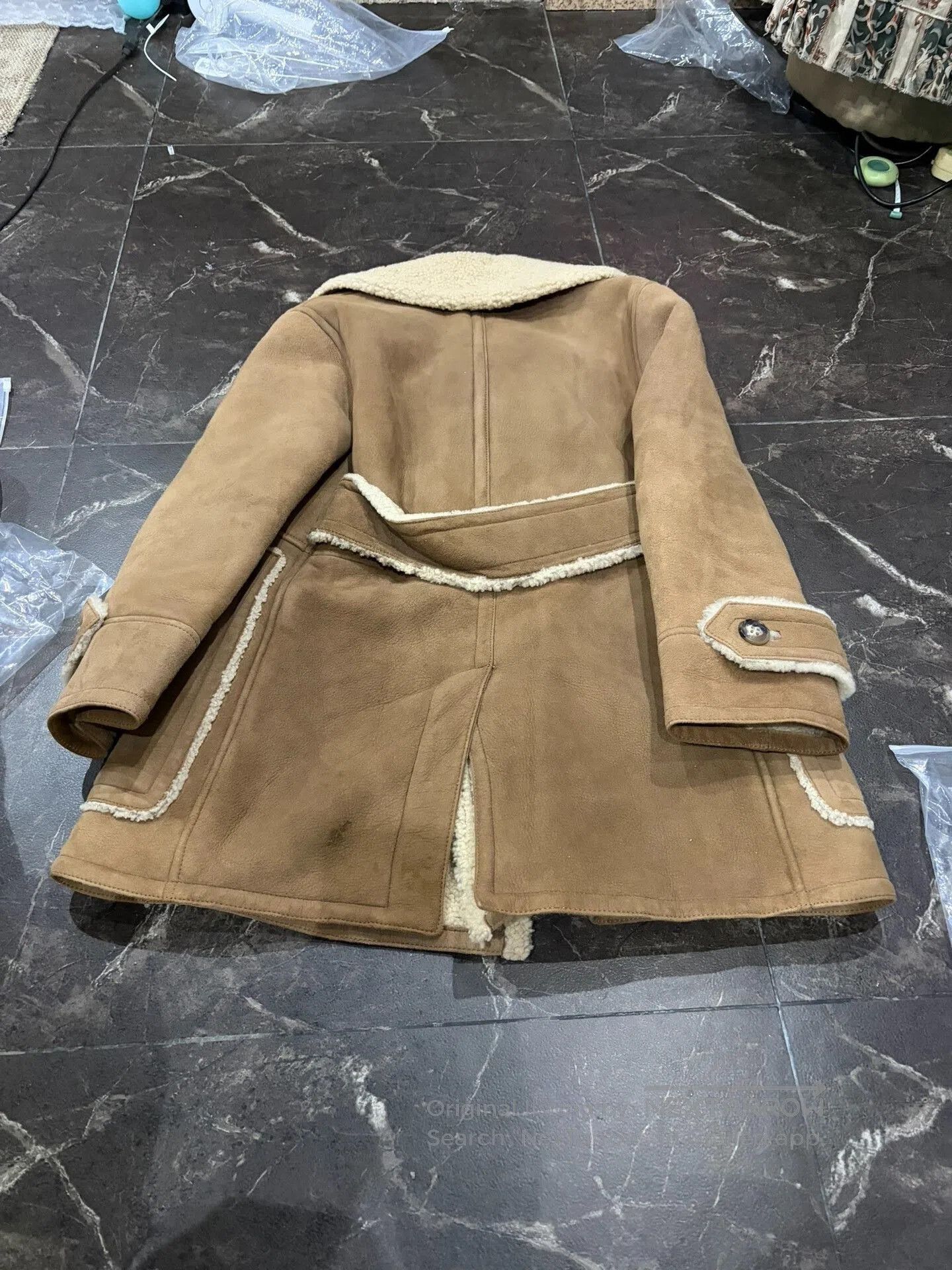 Burberry Burberry Lapel Shearling Coat. Size S / US 4 / IT 40 - 7 Thumbnail