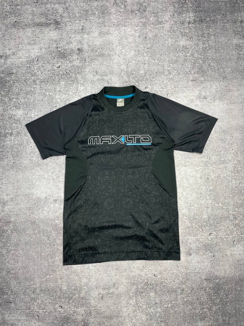 Nike × Vintage Vintage Nike Air LTD Y2K Style Big Logo Central Swoosh Tee Size US S / EU 44-46 / 1 - 1 Thumbnail