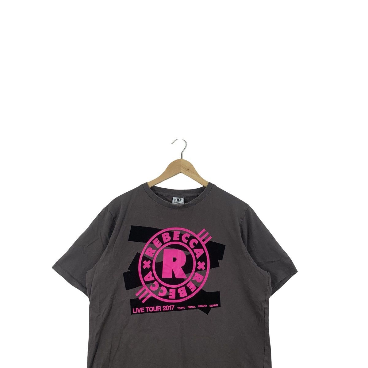 Band Tees REBECCA Live Tour 2017 Official Merchandise Tee Shirt Top Size US XL / EU 56 / 4 - 2 Thumbnail