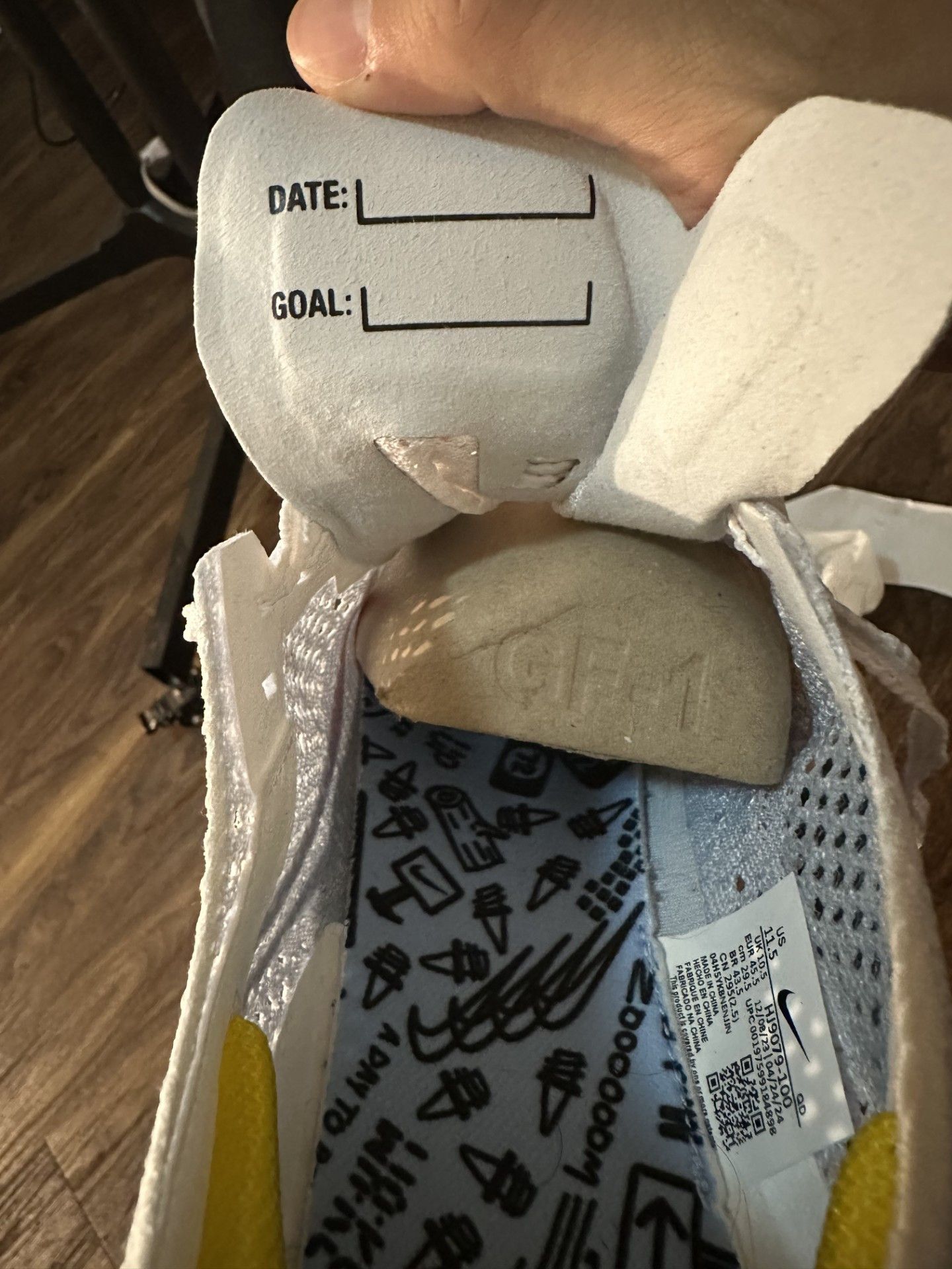 Nike Nike Vaporfly 3 Size US 11.5 / EU 44-45 - 5 Thumbnail