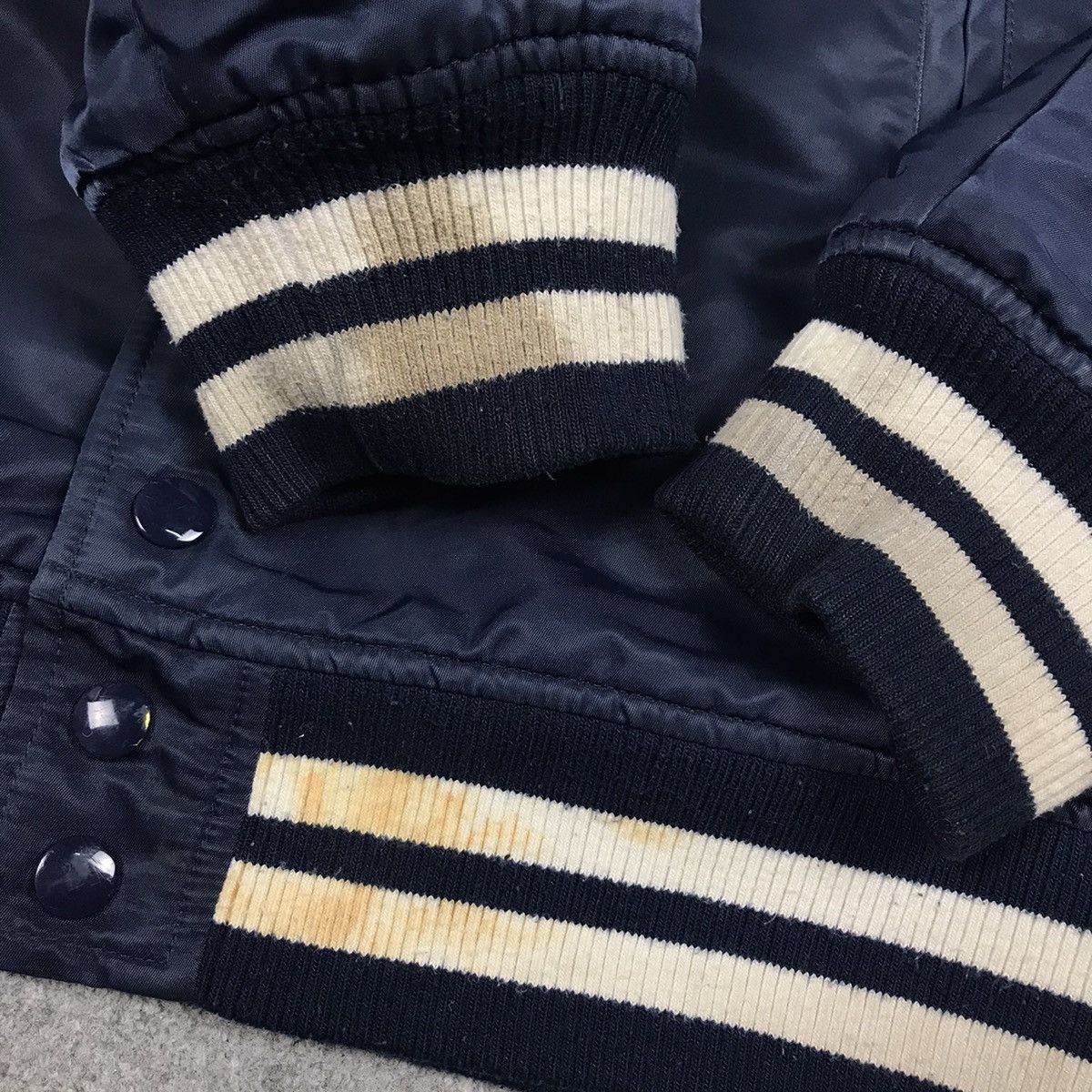 Champion CHAMPION SNAP BUTTON VARSITY STYLE JACKET Size US M / EU 48-50 / 2 - 8 Thumbnail