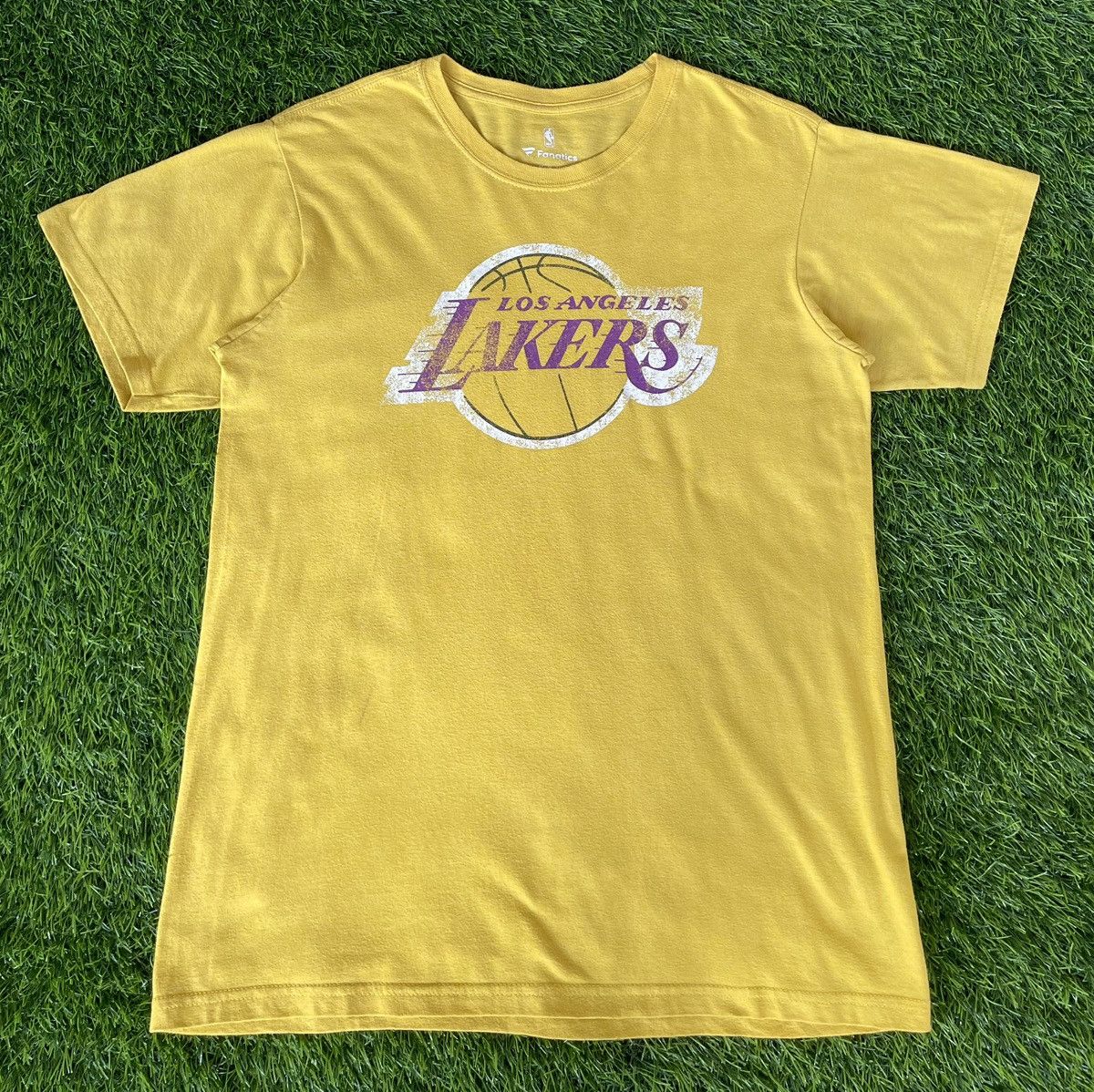 NBA 🔥LOS ANGELAS NBA LAKERS🔥Big logo Tshirt Size US M / EU 48-50 / 2 - 9 Thumbnail