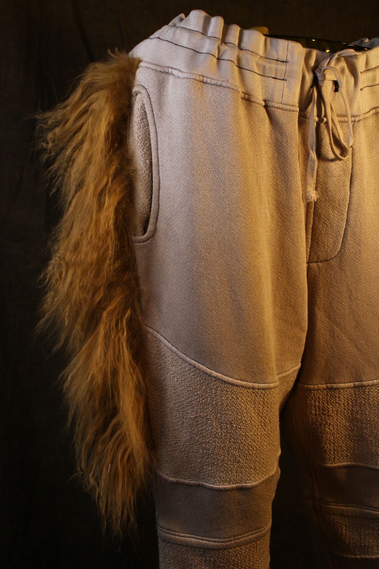 Other Custom-made Natural-Fabric Joggers with real mongolian fur Size US 32 / EU 48 - 5 Thumbnail