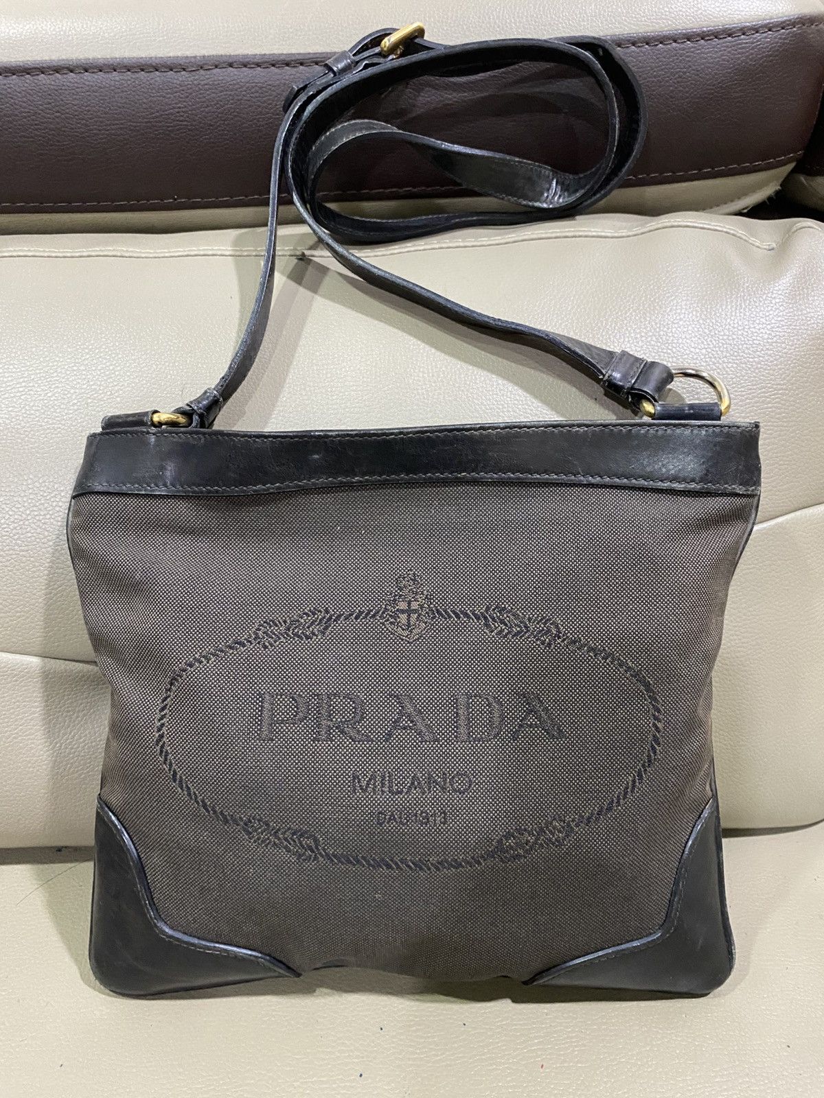 Prada Authentic Prada Milano Saffiano Crossbody Sling Bag Size ONE SIZE - 2 Thumbnail