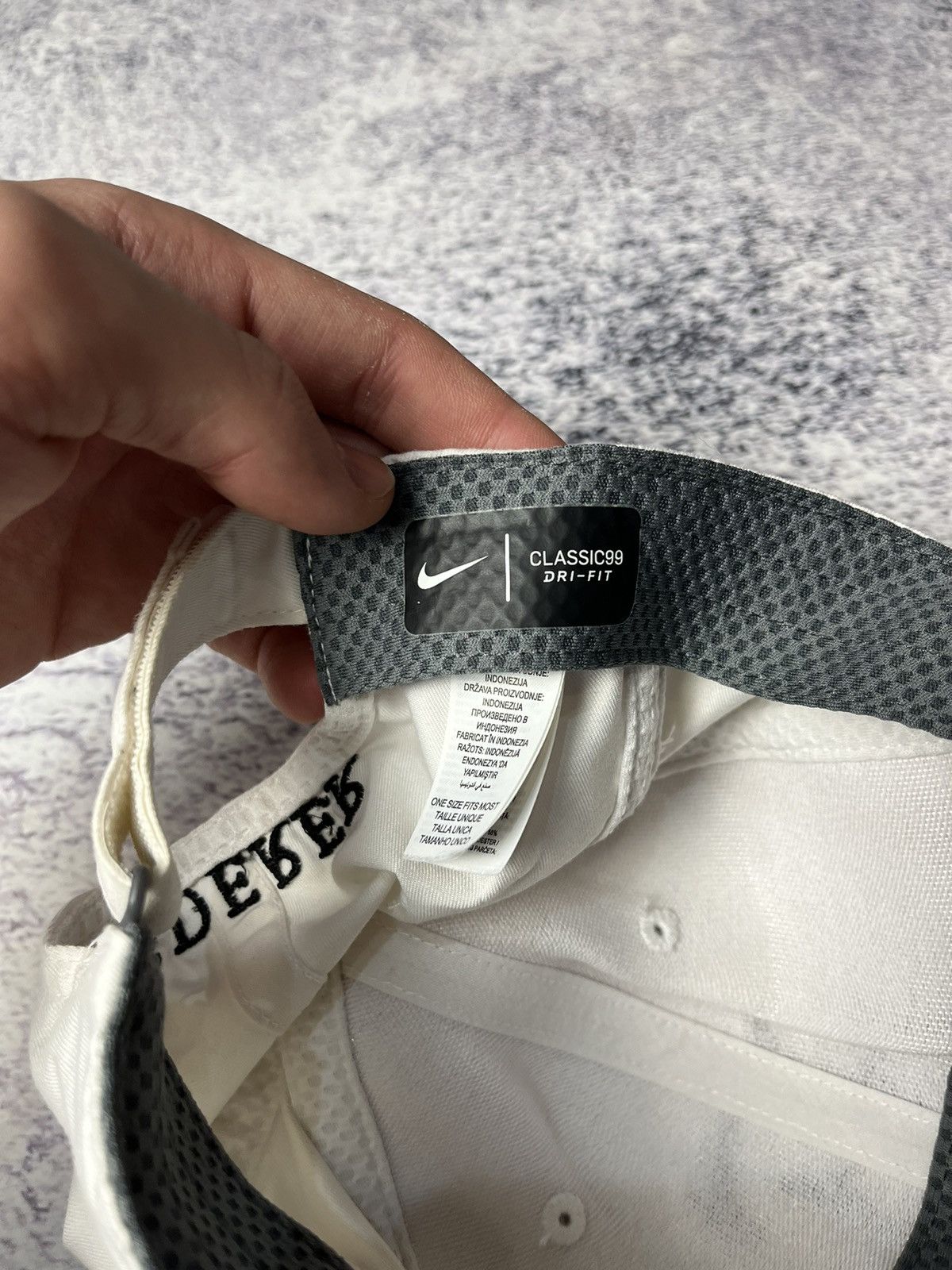 Nike Vintage Nike Roger Federer Rare Cap Hat Tennis White Size ONE SIZE - 10 Thumbnail