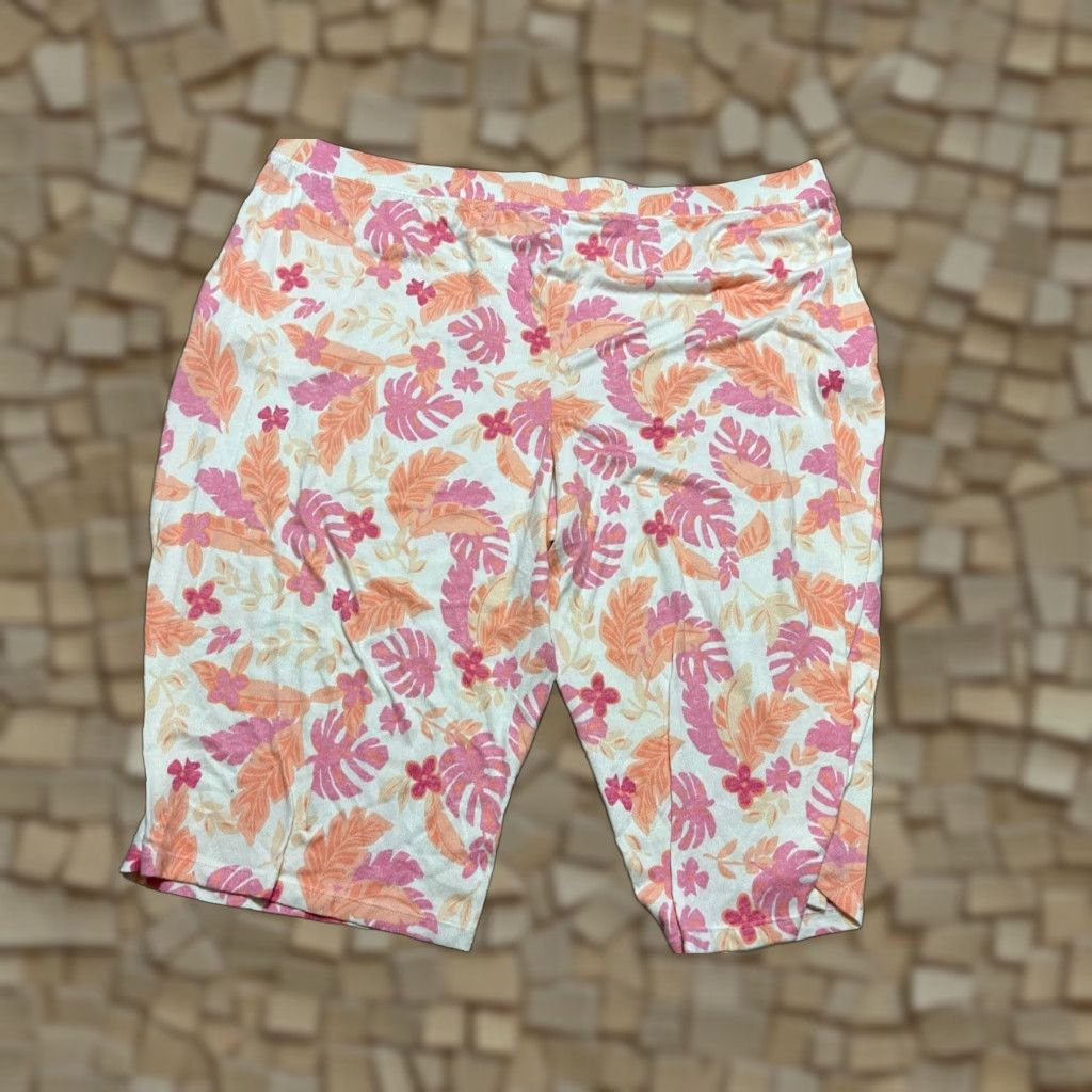Croft & Barrow Croft & Barrow Shorts Women's Plus 2X Sleep Shorts Floral Multicolor Pink White Orange Size 40" / US 18 - 1 Thumbnail