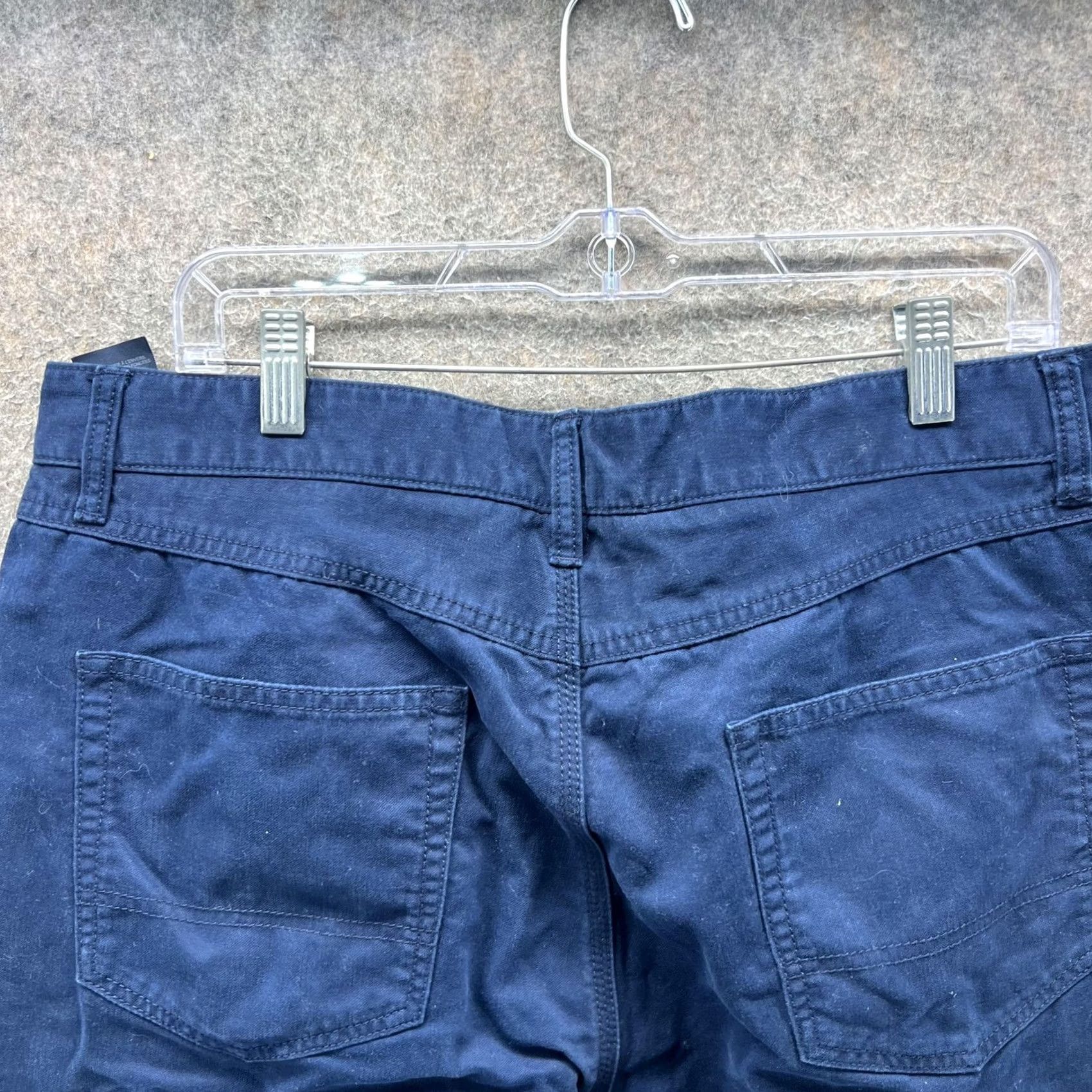 Tommy Hilfiger Tommy Hilfiger Pants Mens 36x30 Blue Custom Fit Chino Straight Leg Flat Front Mens Size 36 Navy Solid Casual Pants Size US 36 / EU 52 - 3 Thumbnail