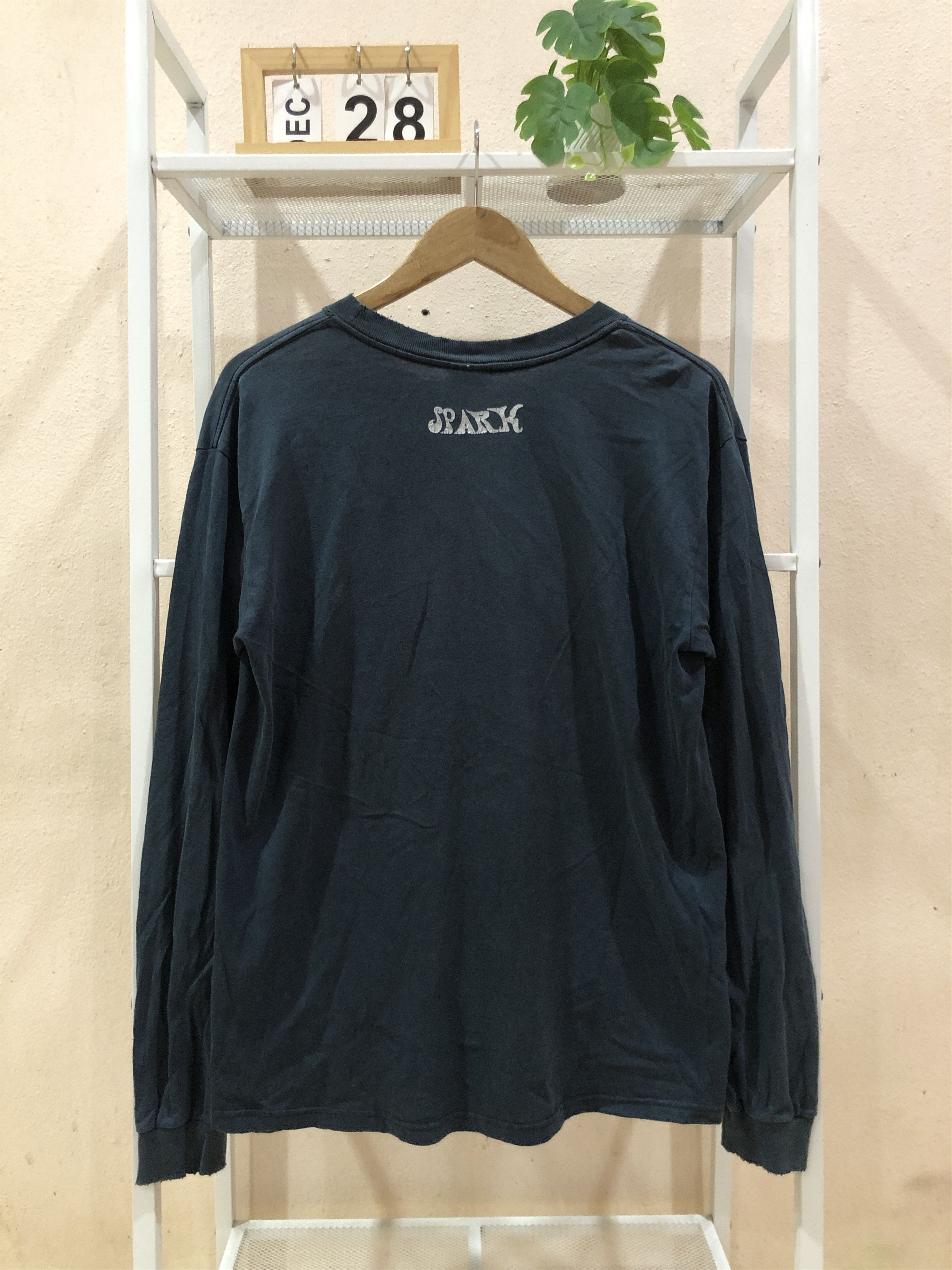 Vintage Vintage 90s Spark Skateboard Surf Tshirts Size US M / EU 48-50 / 2 - 7 Thumbnail