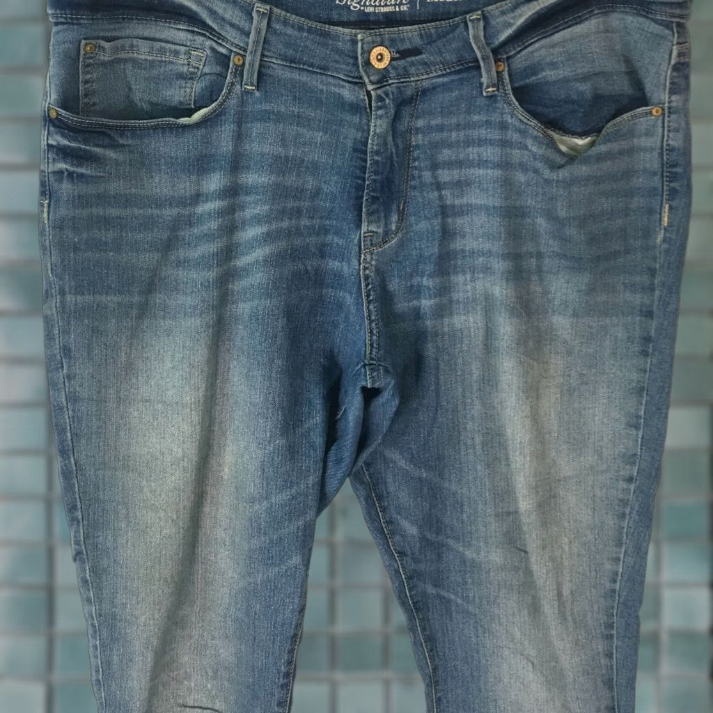 CO Signature By Levi Strauss & Co Womens Modern Skinny Blue Denim Jeans Size 33X32 Size 24" / US 00 / IT 34 - 1 Thumbnail