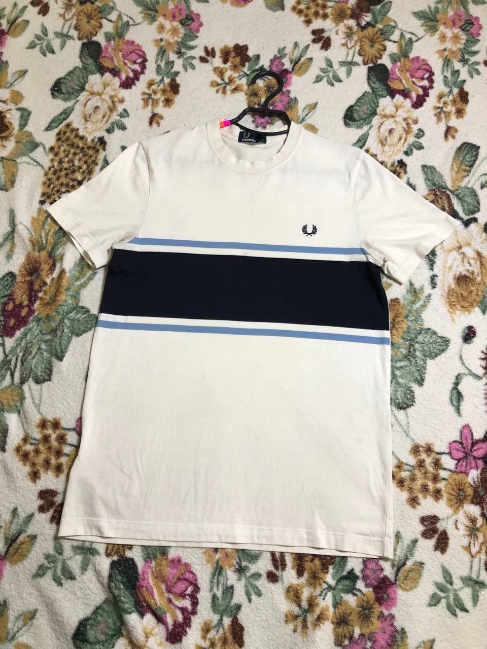 Fred Perry Fred Perry T-shirt S White Faded Color Size US S / EU 44-46 / 1 - 1 Thumbnail