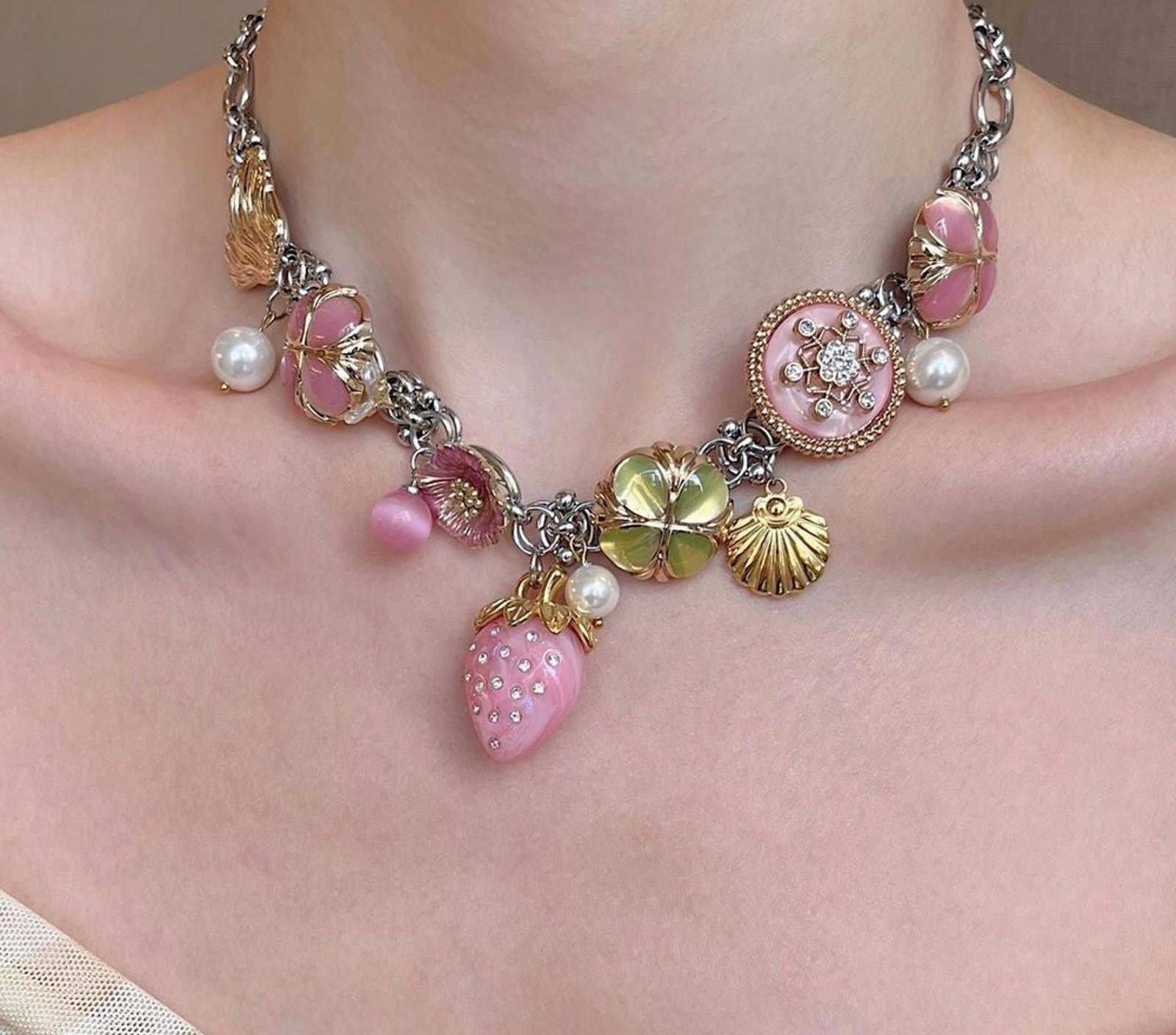 Jewelry Strawberry Pearl Necklace  Flower Pendant, Spicy Fit in Silver, Men's