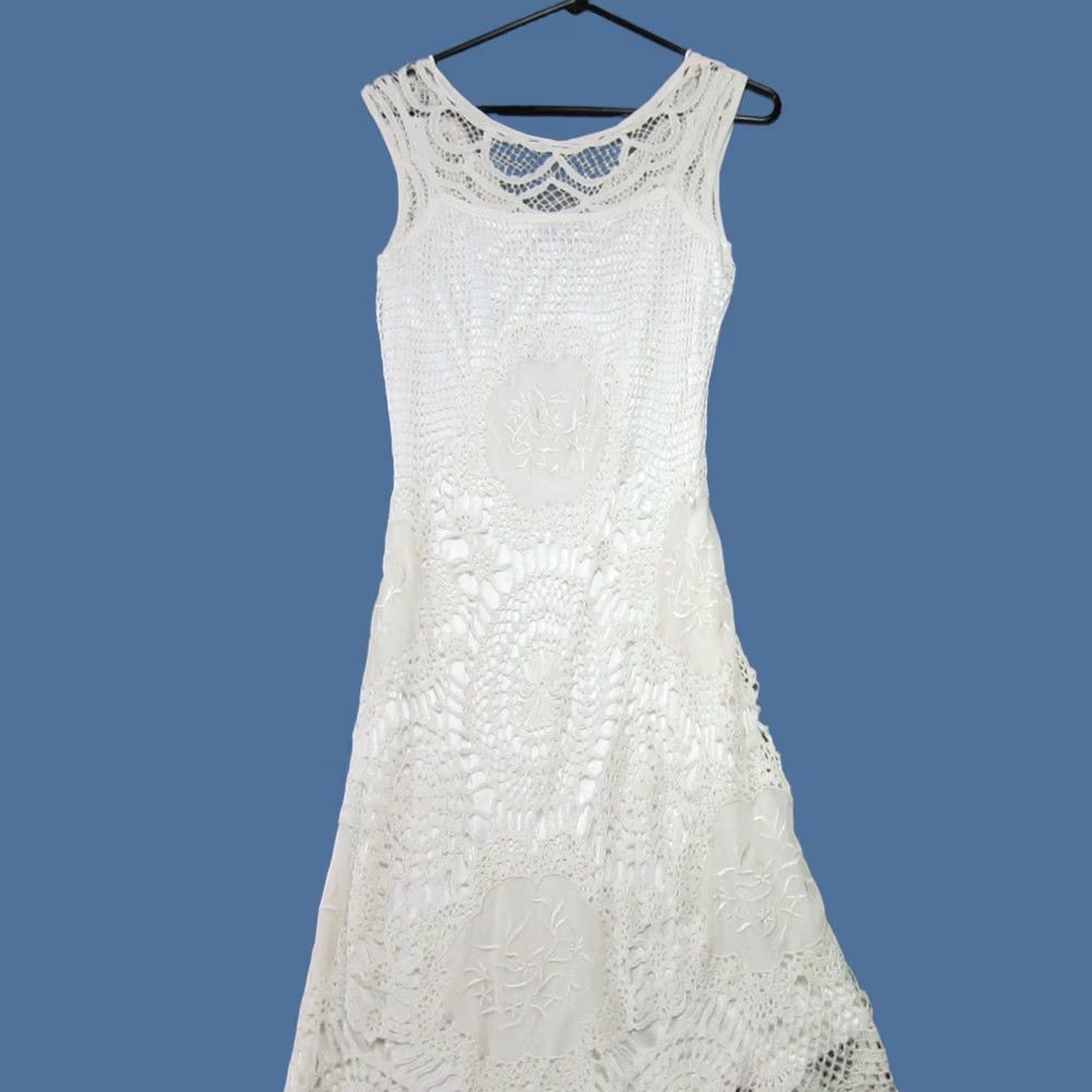 Vintage Cache Dress Womens Medium White Crochet Lace Village Vogue Boutique Sleeveless Midi V-Neck Pullover Party/Cocktail Womens Lined Fit & Flare Size M / US 6-8 / IT 42-44 - 1 Thumbnail