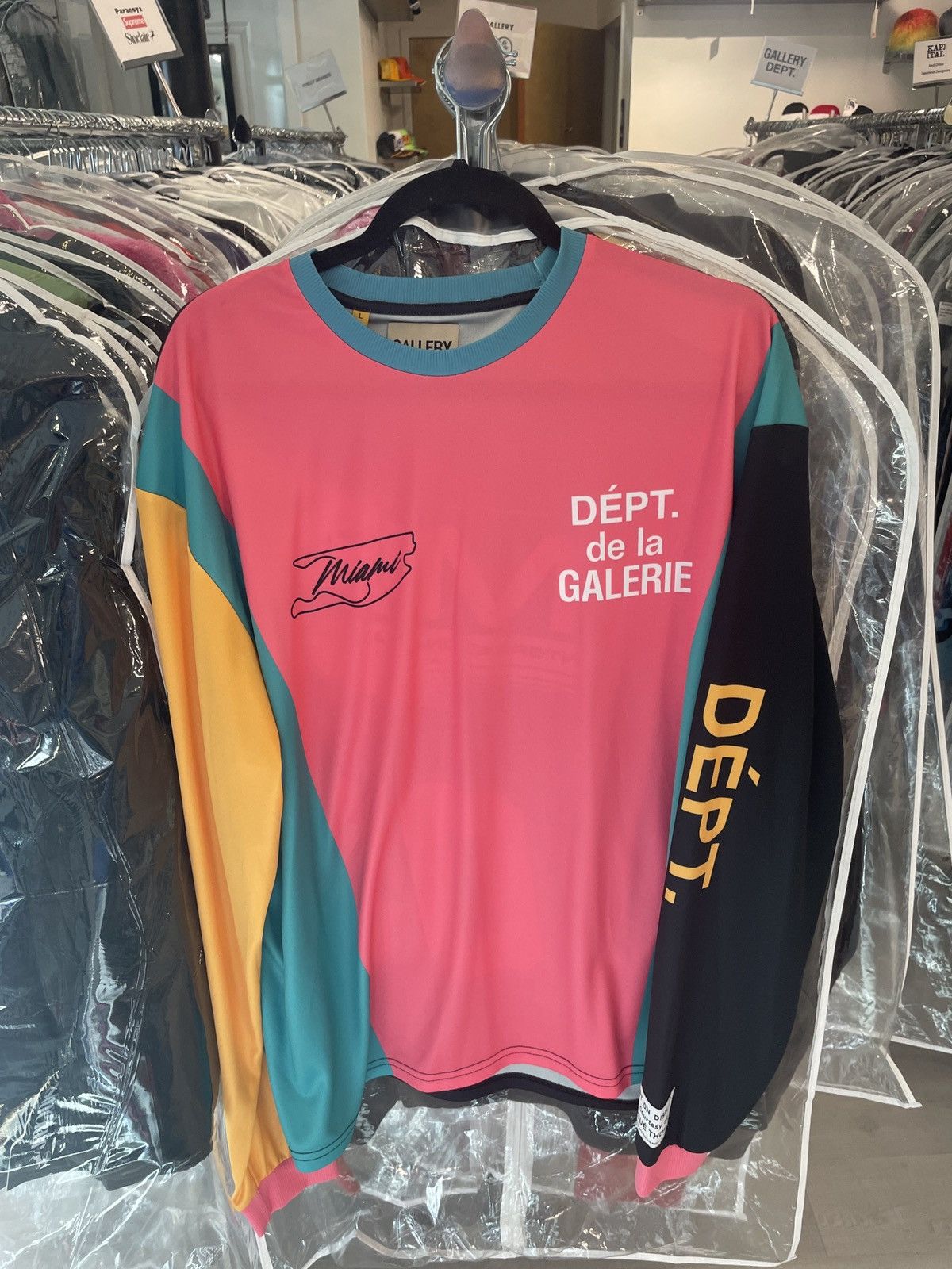 Gallery Dept. Gallery Department F1 Miami Racing Jersey Size US L / EU 52-54 / 3 - 1 Thumbnail
