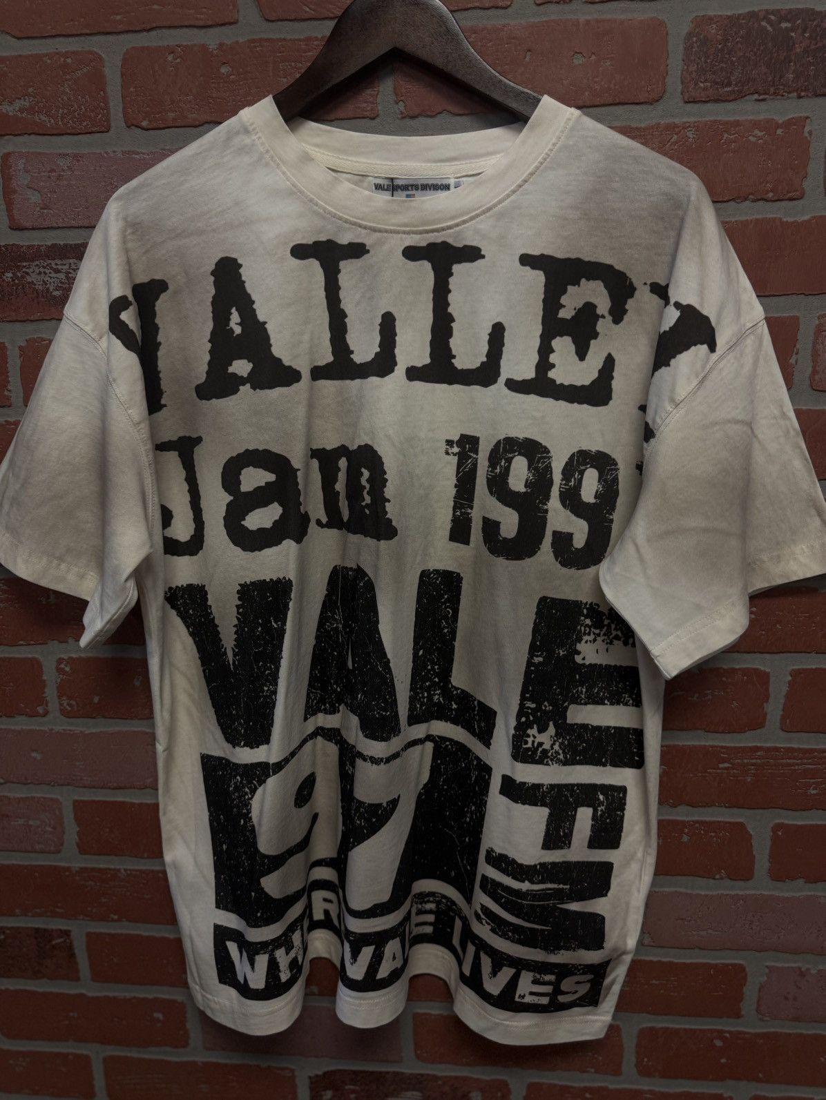 Vale Vale Valley 97FM Tee Shirt Size Medium (NEW) Size US M / EU 48-50 / 2 - 3 Thumbnail