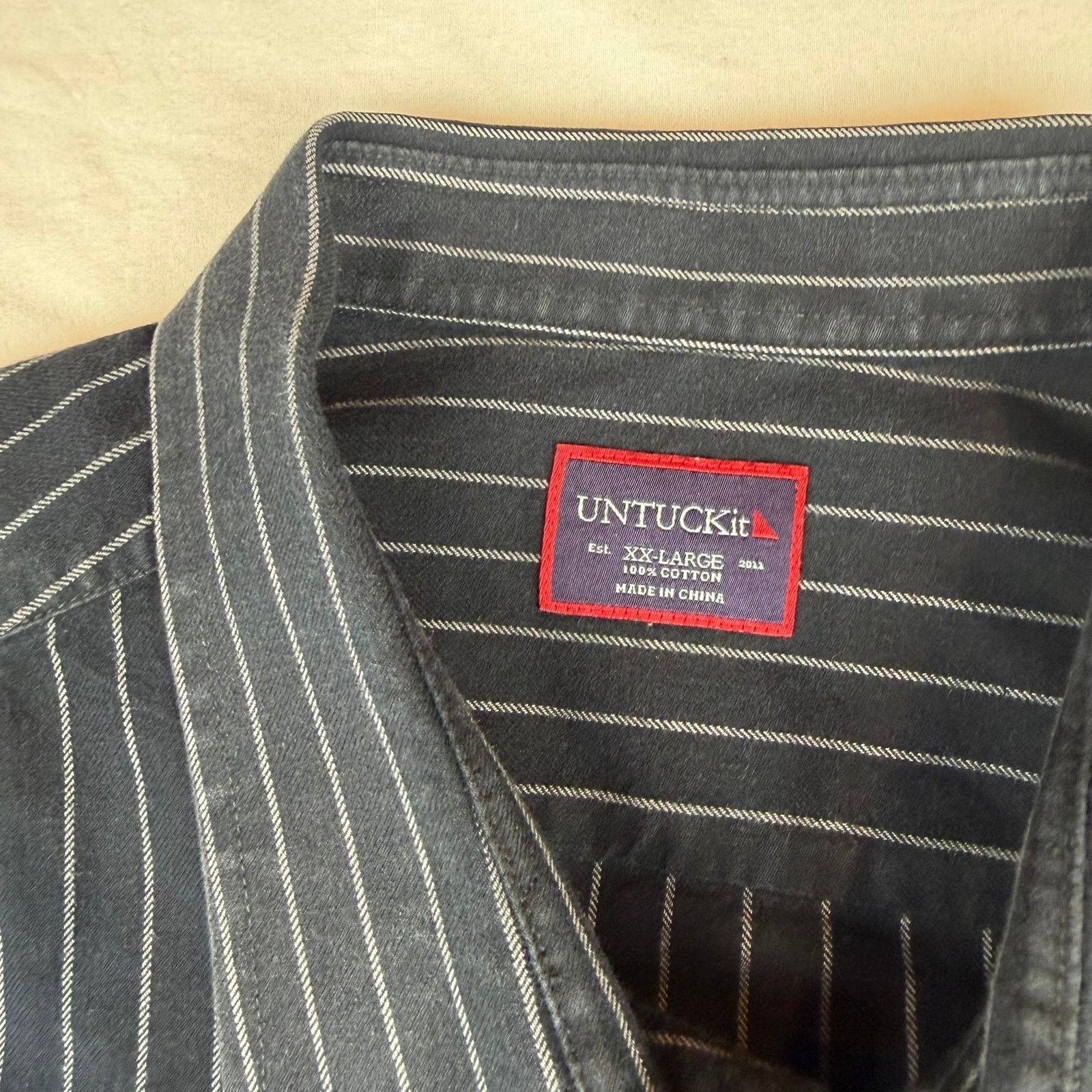 UNTUCKit UNTUCKit Pinstripe Button Down Shirt XXL Dark Navy Size US XXL / EU 58 / 5 - 3 Thumbnail