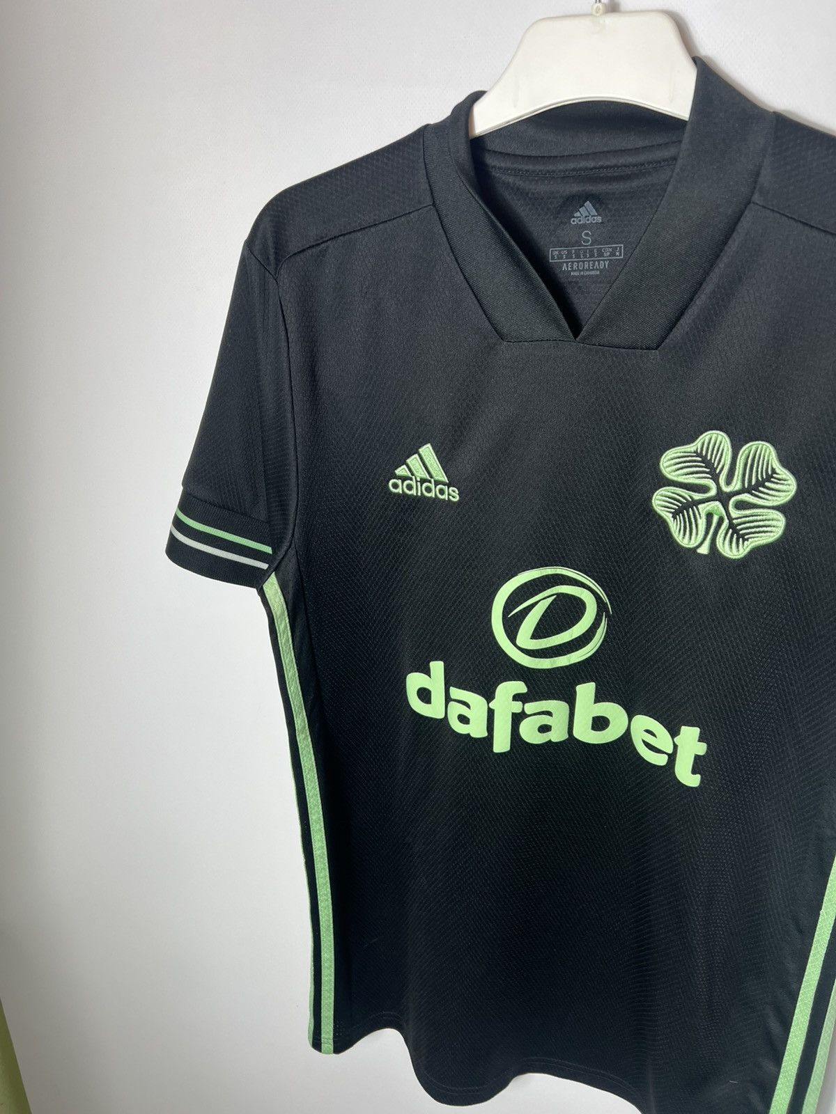 Adidas CELTIC SCOTLAND 2020/2021 THIRD FOOTBALL SHIRT ADIDAS SIZE S Size US S / EU 44-46 / 1 - 5 Thumbnail