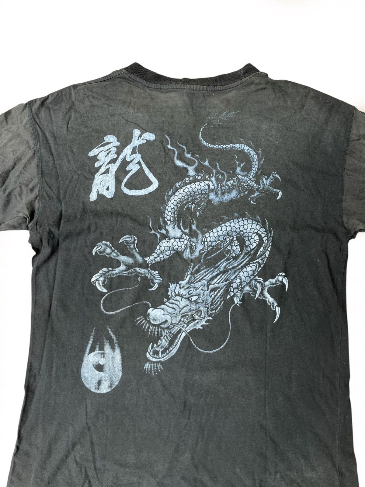 Other Vintage Thrashed Sun Faded Tee Dragon Flame Very Worn TShirt Size US M / EU 48-50 / 2 - 4 Thumbnail