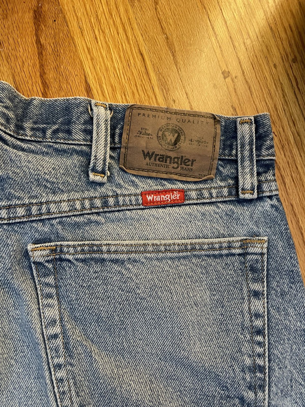 Wrangler Wrangler Shorts Size US 34 / EU 50 - 2 Thumbnail
