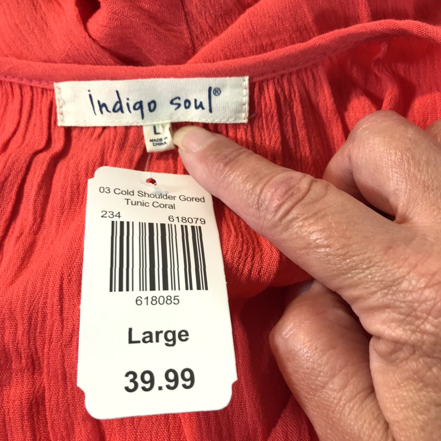 Vintage VINTAGE Indigo Soul Coral Cold Shoulder Tunic Womens L Rayon Crochet Blouse Long Sleeve Casual Fall Spring Winter Size L / US 10 / IT 46 - 4 Thumbnail