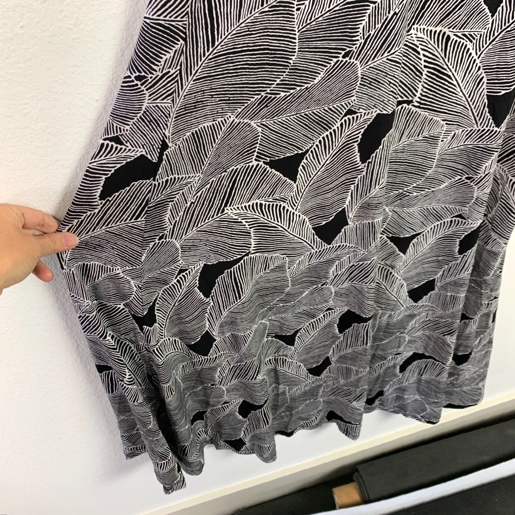 Vintage Attitudes Black White Palm Leaves Portrait Dress XXS NWT Tank Dress Sleeveless Round Neck Party/Cocktail Casual Travel Floral Pattern Womens Xs? Size XXS / US 00 / IT 34 - 2 Thumbnail