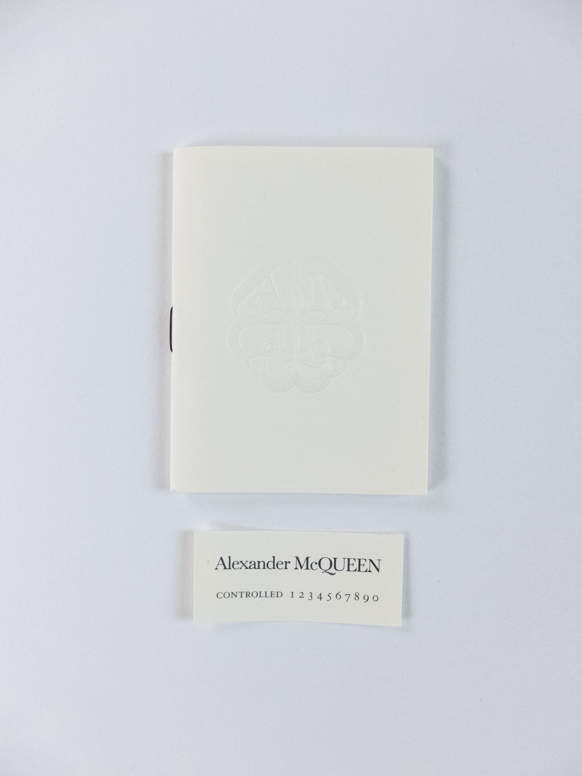 Alexander McQueen ALEXANDER MCQUEEN black & white graffiti logo leather wallet Size ONE SIZE - 6 Thumbnail