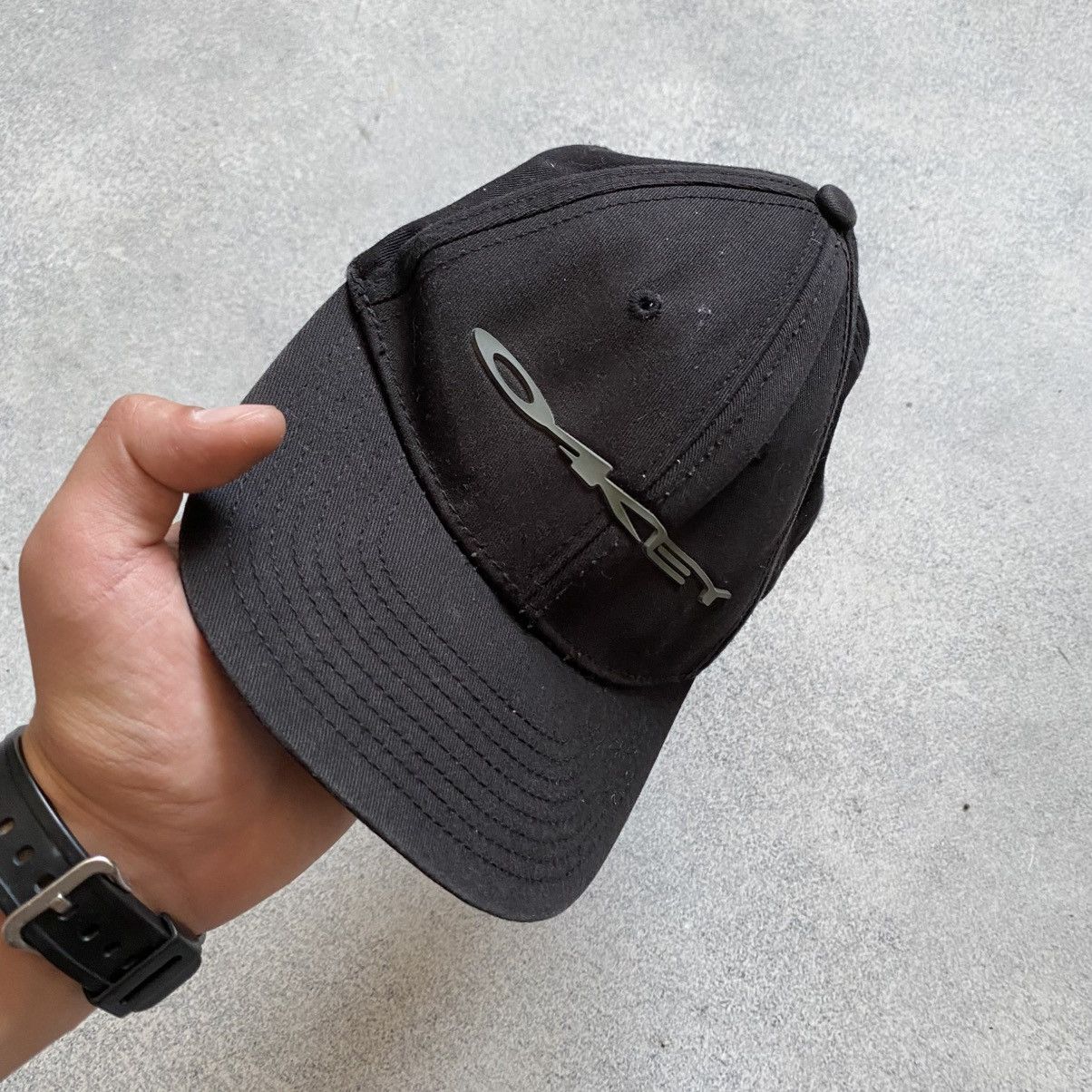 Oakley Vintage Oakley Cap Black Embroidered Logo Y2K Streetwear Size ONE SIZE - 2 Thumbnail