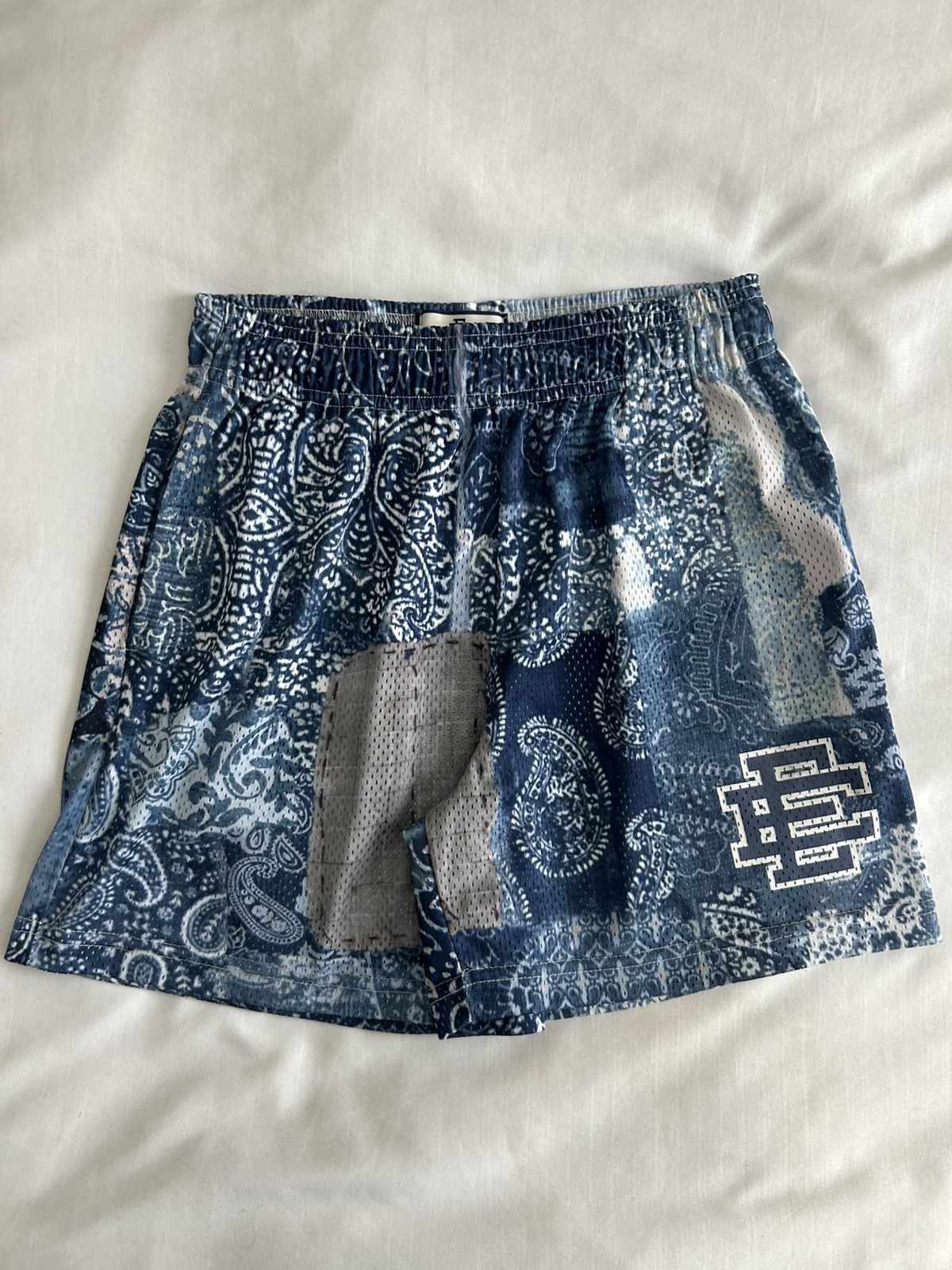 Eric Emanuel Eric Emanuel Basic Shorts EE Blue Paisley Medium Size US 31 - 1 Thumbnail