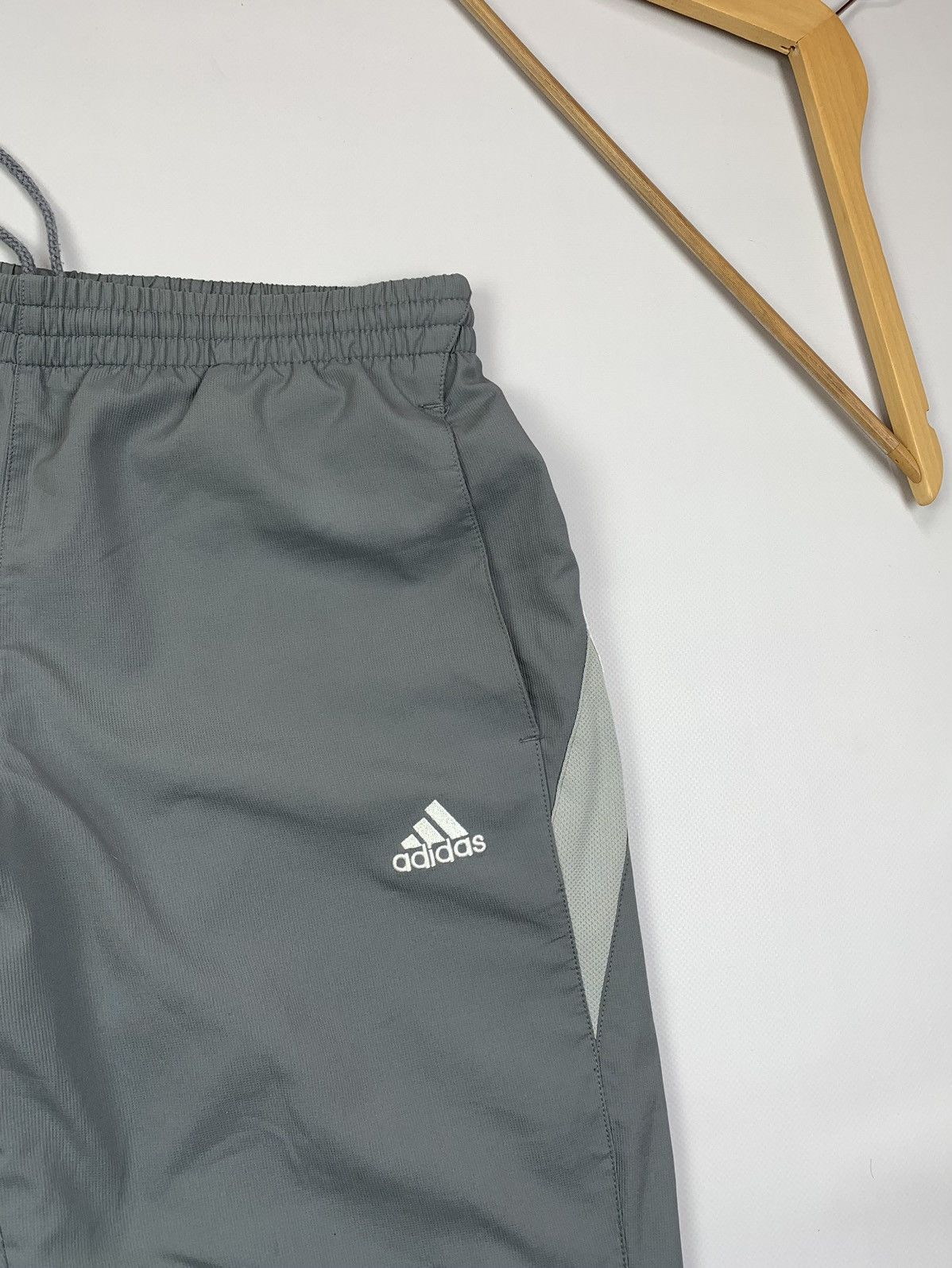 Adidas Adidas Vintage 2008 Gray Pants Mens Y2K Clima365 Size M Size US 31 - 6 Thumbnail