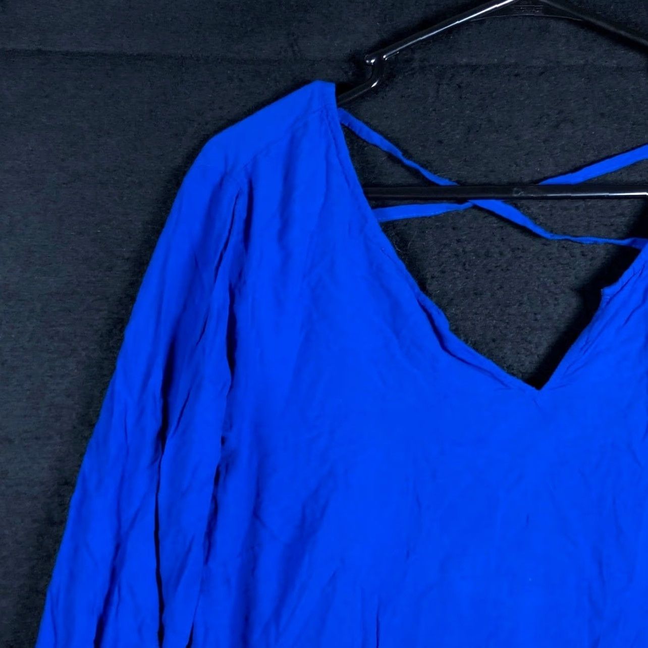 Express Express Blouse Blue V-Neck Cross Back Sheer Long Sleeve Rayon Medium Womens Size M / US 6-8 / IT 42-44 - 4 Thumbnail