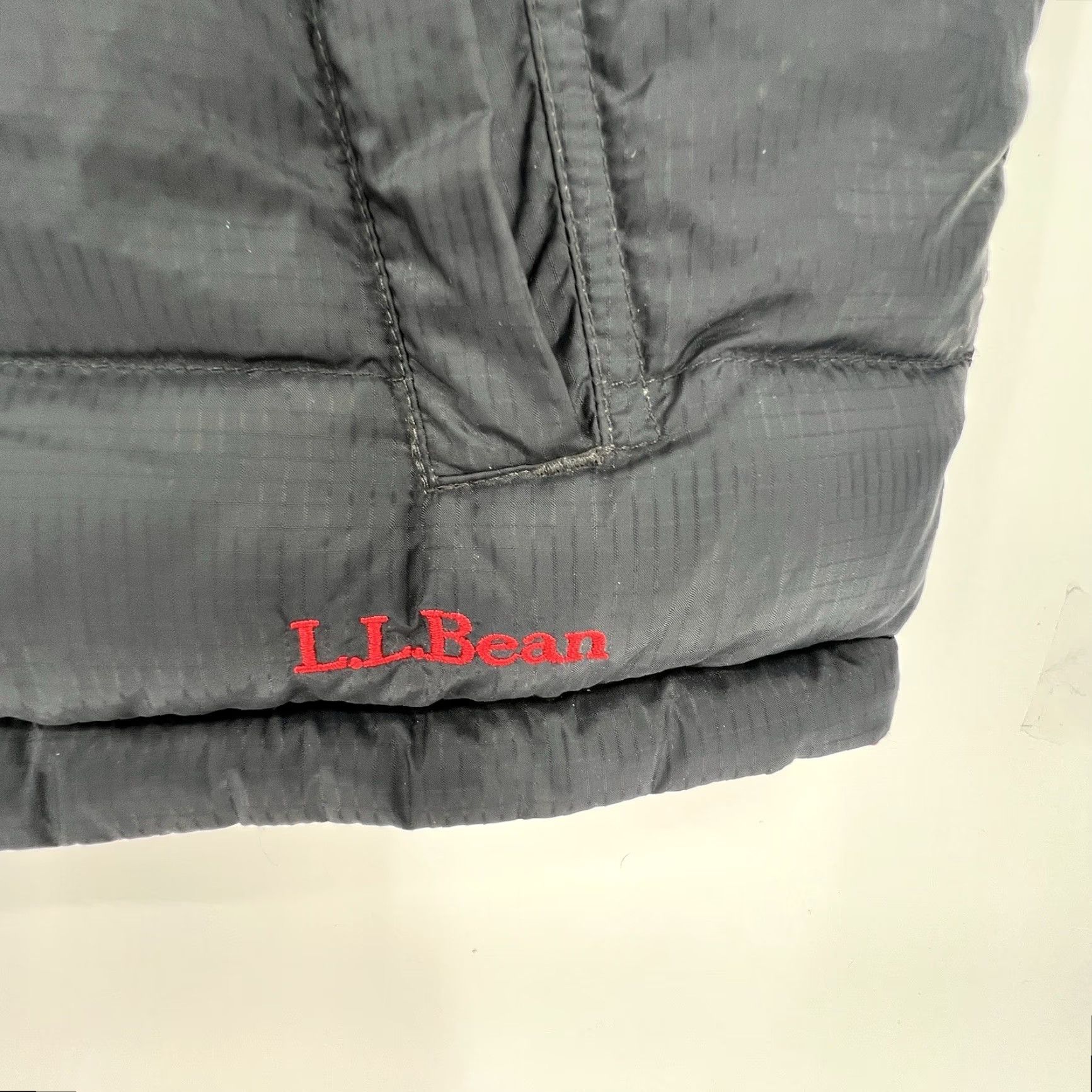 Vintage VINTAGE LL Bean Goose Down Puffer Vest Mens M Black Red Reversible Size US M / EU 48-50 / 2 - 2 Thumbnail
