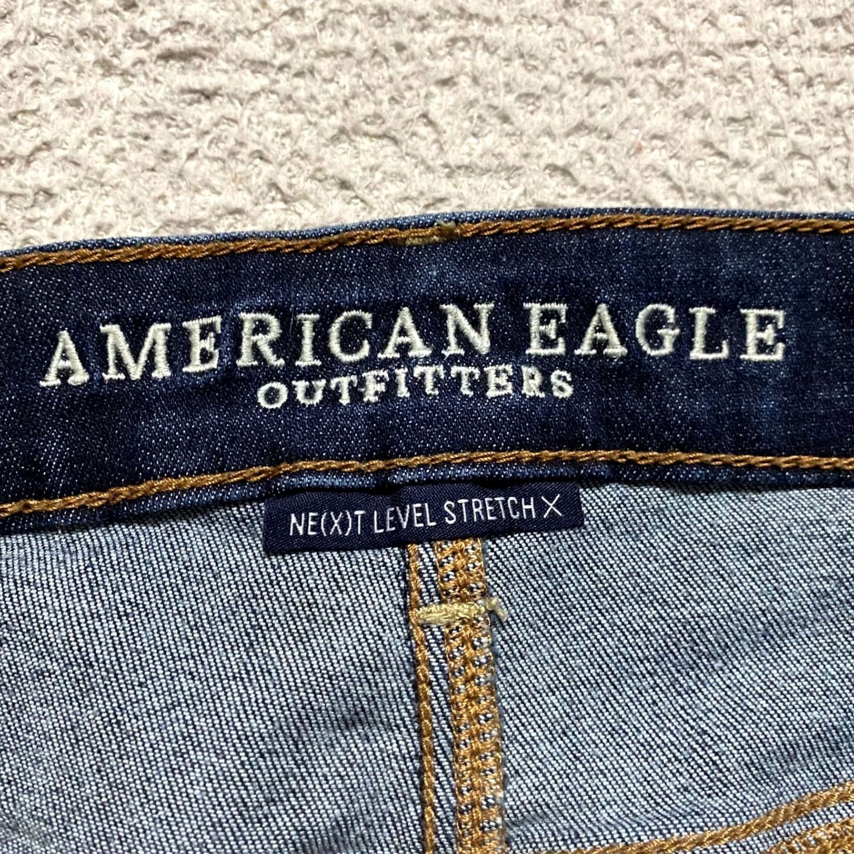 American Eagle Outfitters American Eagle Outfitters Jeans Shorts Blue Dark Wash 8 Inseam 4" 5-Pocket Button Closure Women Regular XS? No Size 30" / US 8 / IT 44 - 3 Thumbnail