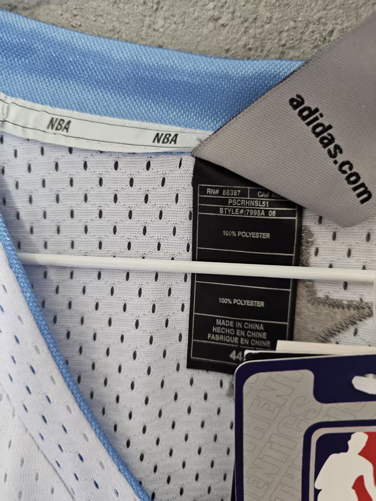 NBA Mavericks 41 Dirk Nowitzki Jersey White Size US M / EU 48-50 / 2 - 8 Thumbnail