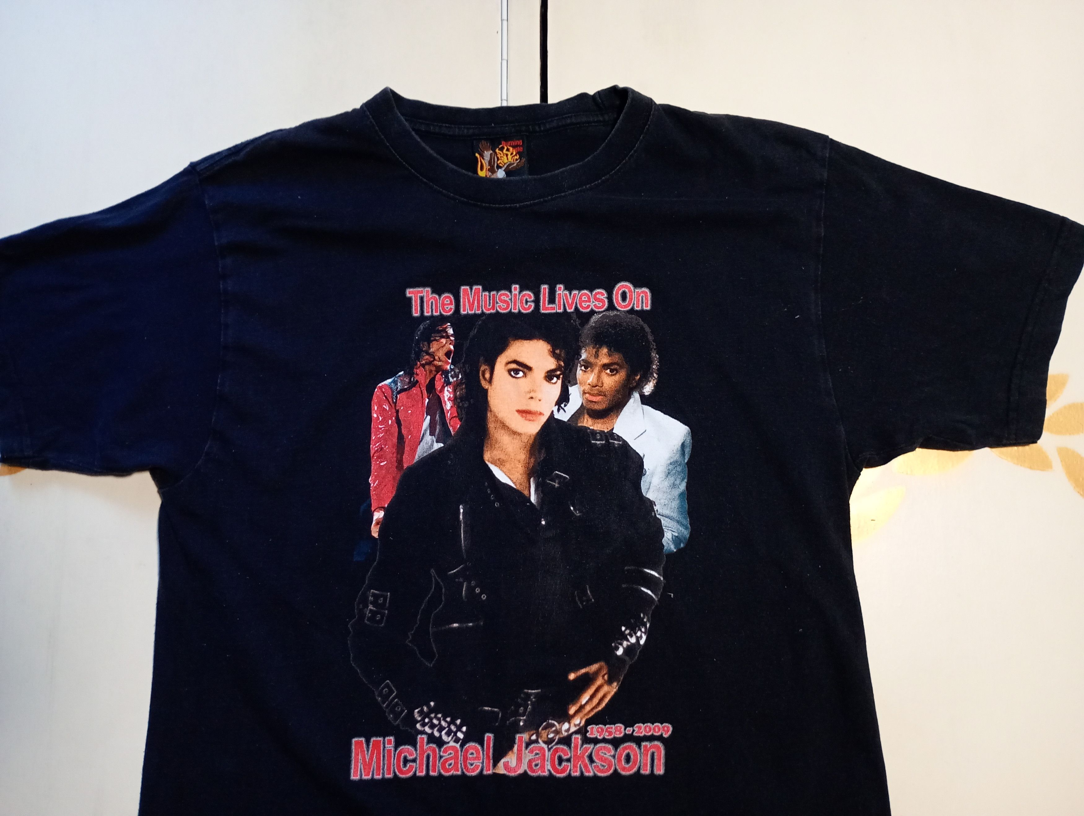 Michael Jackson Michael Jackson Burning Eagle The Music Lives One 1958-2009 Size US L / EU 52-54 / 3 - 5 Thumbnail