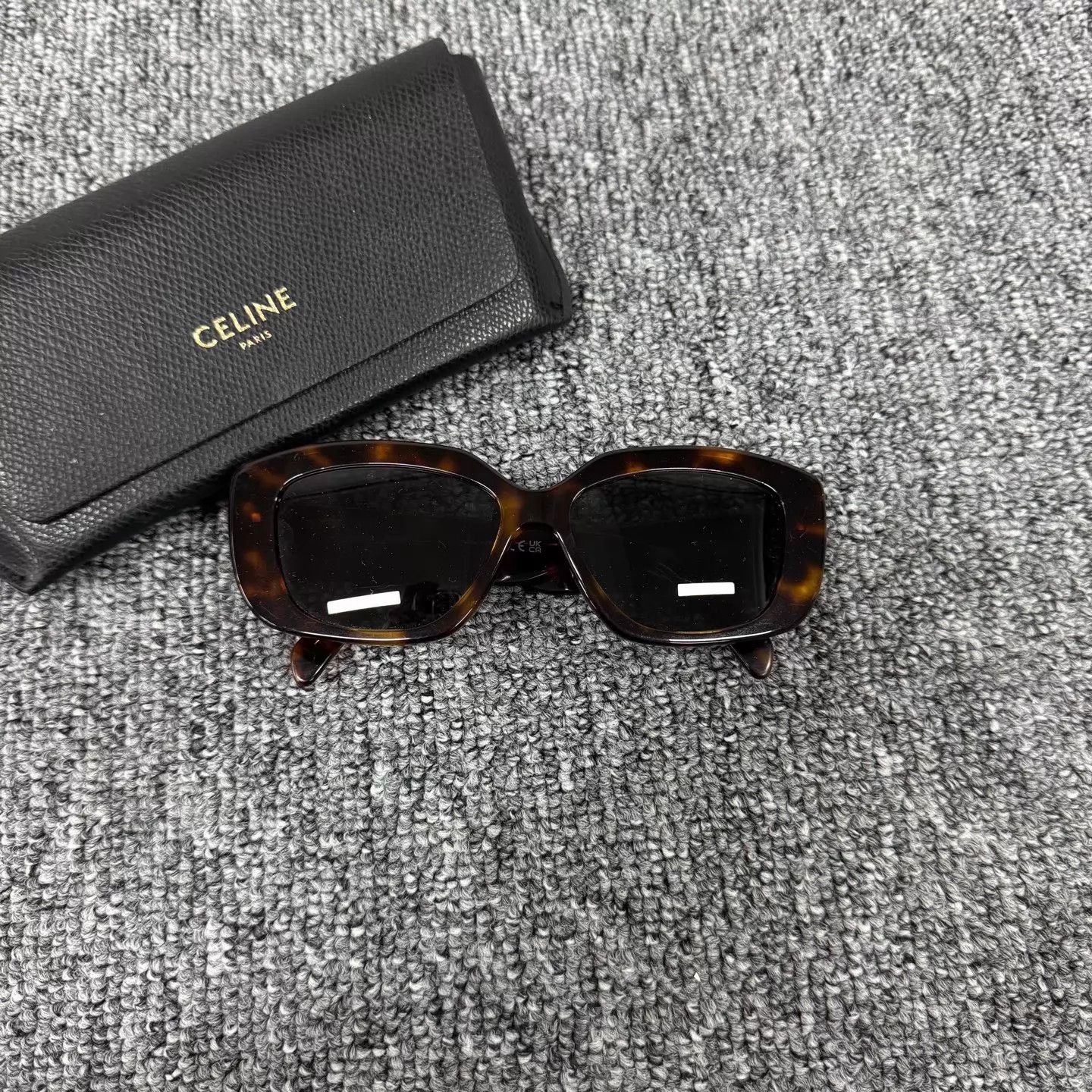 Celine Celine Triomphe Tortoiseshell Sunglasses 99 New With Box Size ONE SIZE - 2 Thumbnail