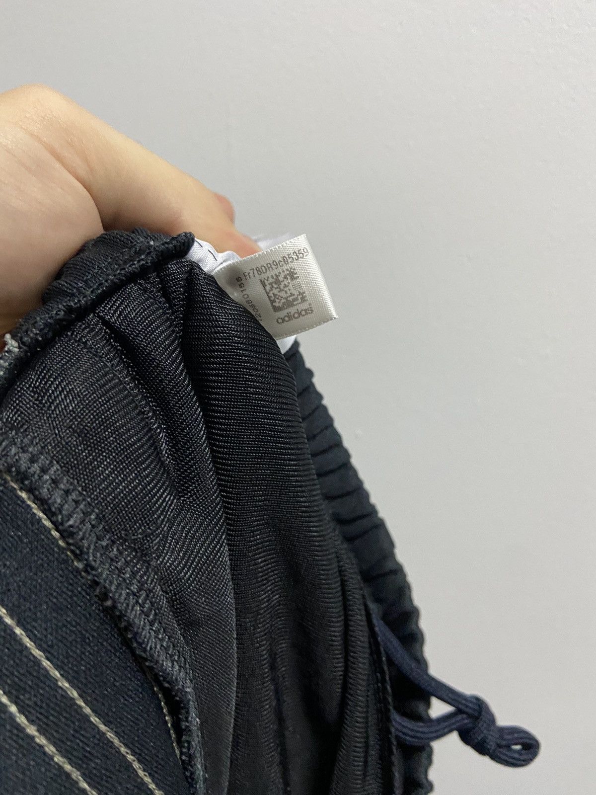 Adidas × Kanye West Adidas Kanye west calabasas sweatpants striped big logo Size US 30 / EU 46 - 8 Thumbnail