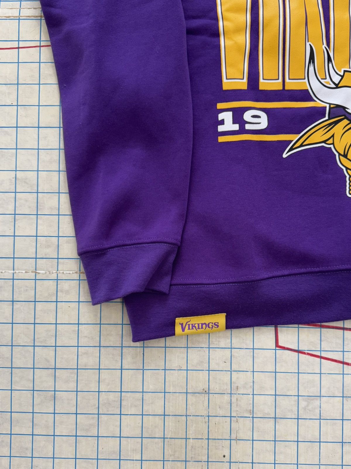 NFL NWT NFL Team Apparel Minnesota Vikings Crewneck Sweater Lar Size US L / EU 52-54 / 3 - 4 Thumbnail