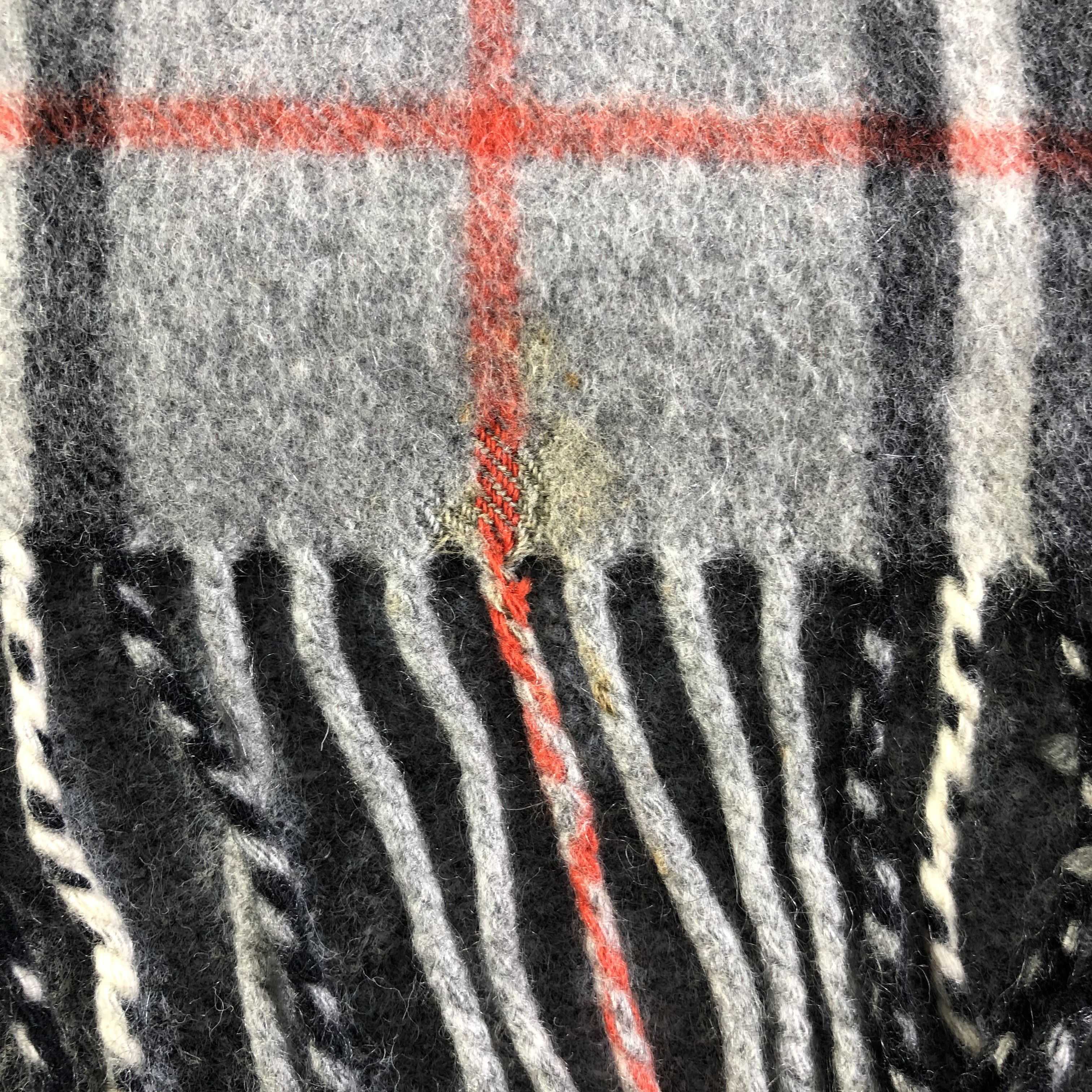Burberry Burberrys Pure Cashmere Scarf / Muffler / Neckwear P302 Size ONE SIZE - 6 Thumbnail