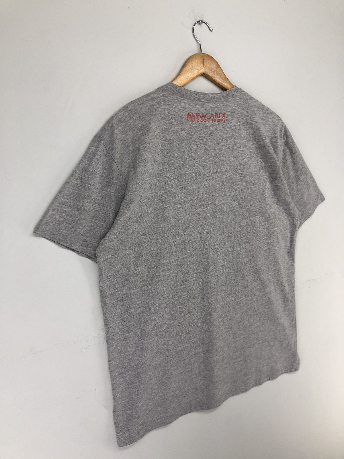 Bacardi Vintage Bacardi Dragon Berry Tshirt Size US XL / EU 56 / 4 - 14 Thumbnail
